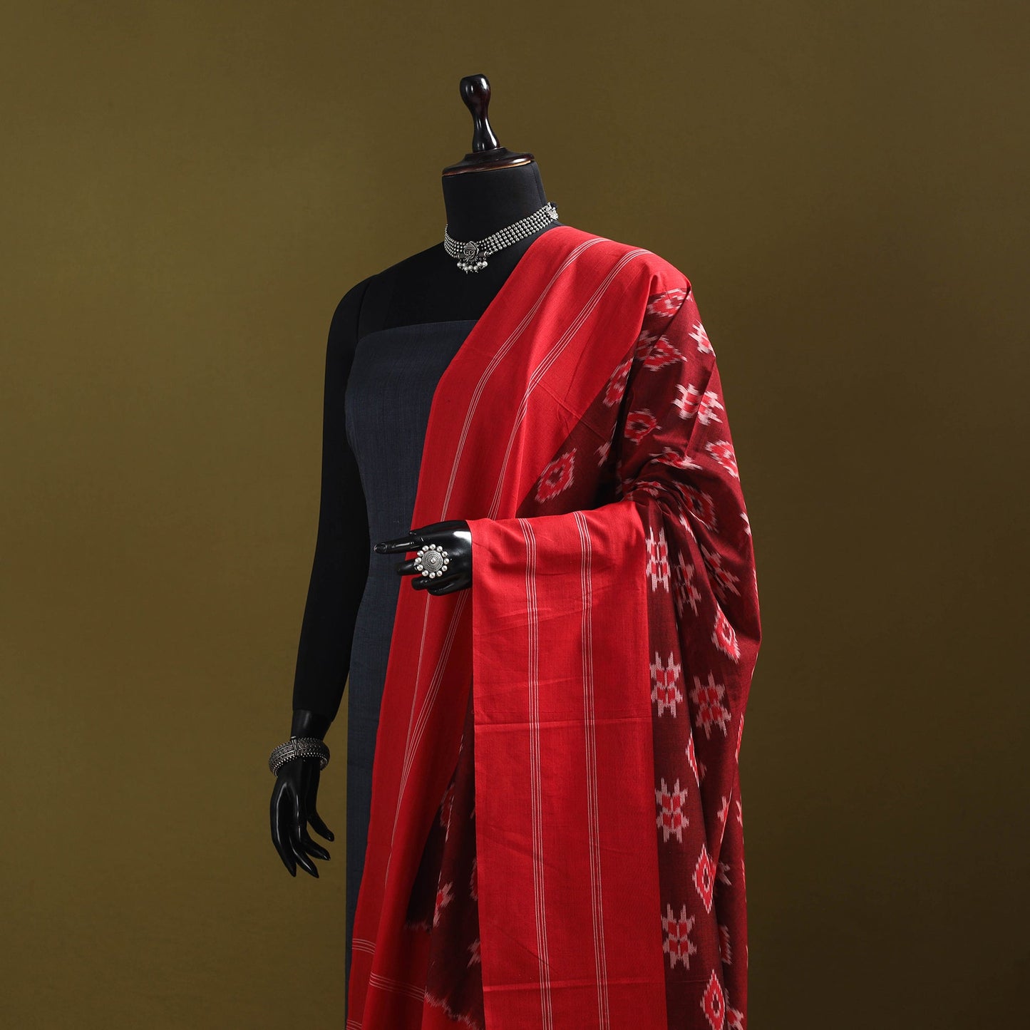 Red - mercerised cotton pochampally ikat dupatta 05