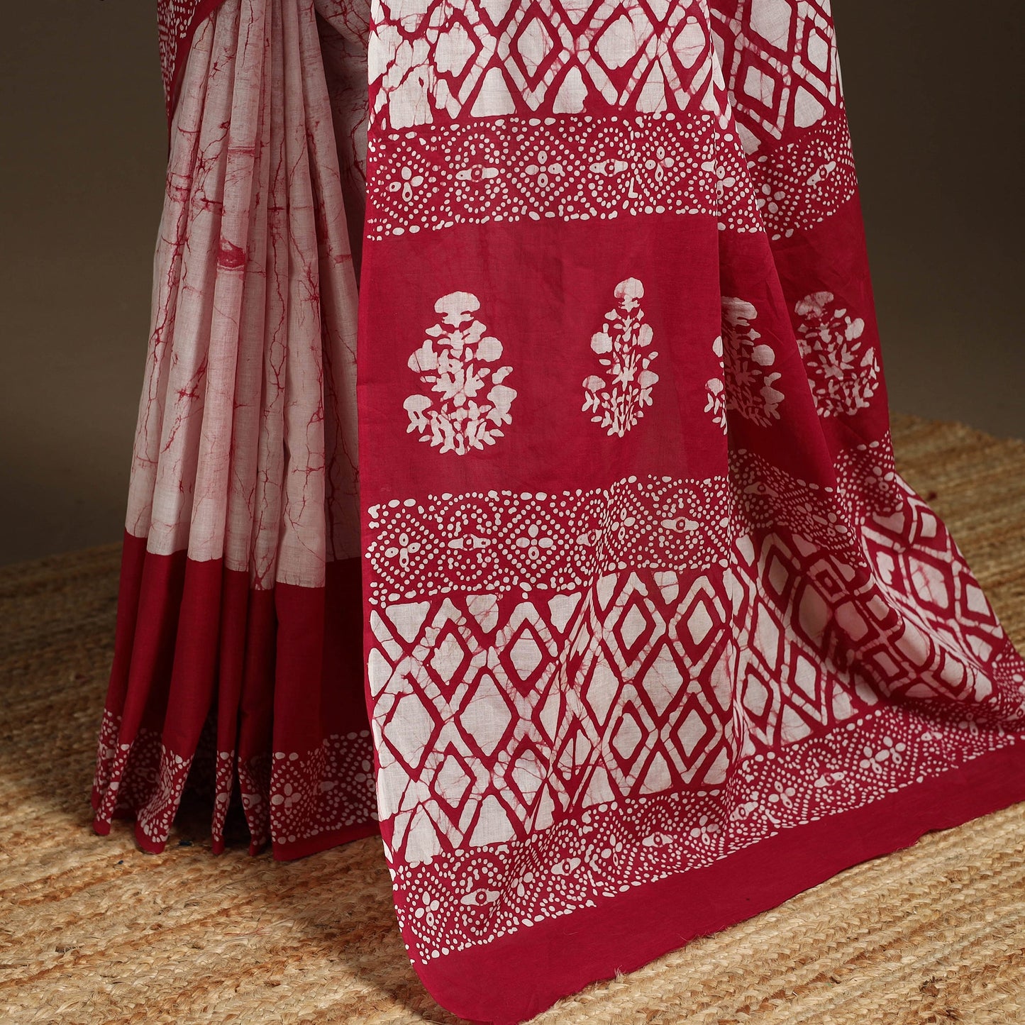 Red - mul cotton hand batik saree 02 - handcrafted