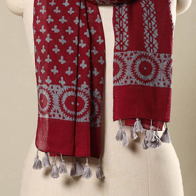  Red Mul Cotton Hand Batik Print Stole with Tassels