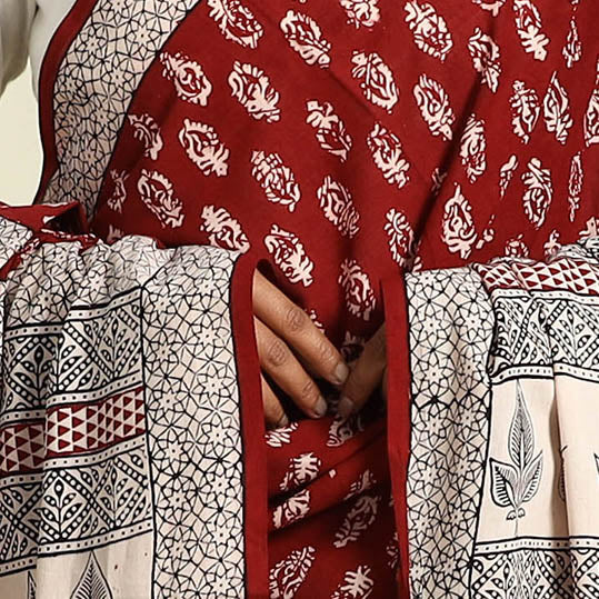  Red Natural Dye Mul Cotton Bagh Print Dupatta