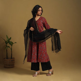 Red Natural Dyed Block Print Cotton Ajrakh Kurta Set (Set of 3)