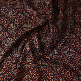 Natural dyed dola silk hand fabric 01 - handcrafted