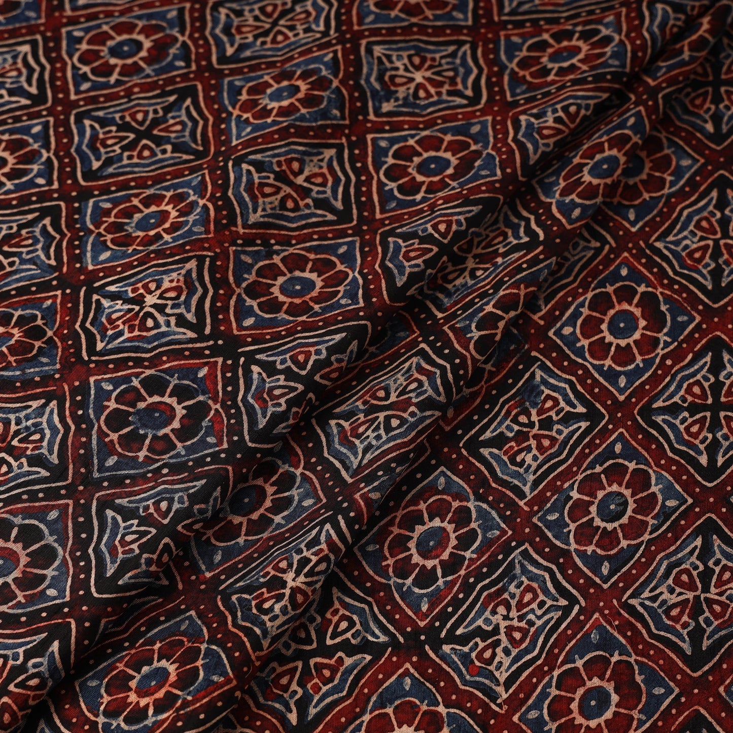 Natural dyed dola silk hand fabric 01 - handcrafted