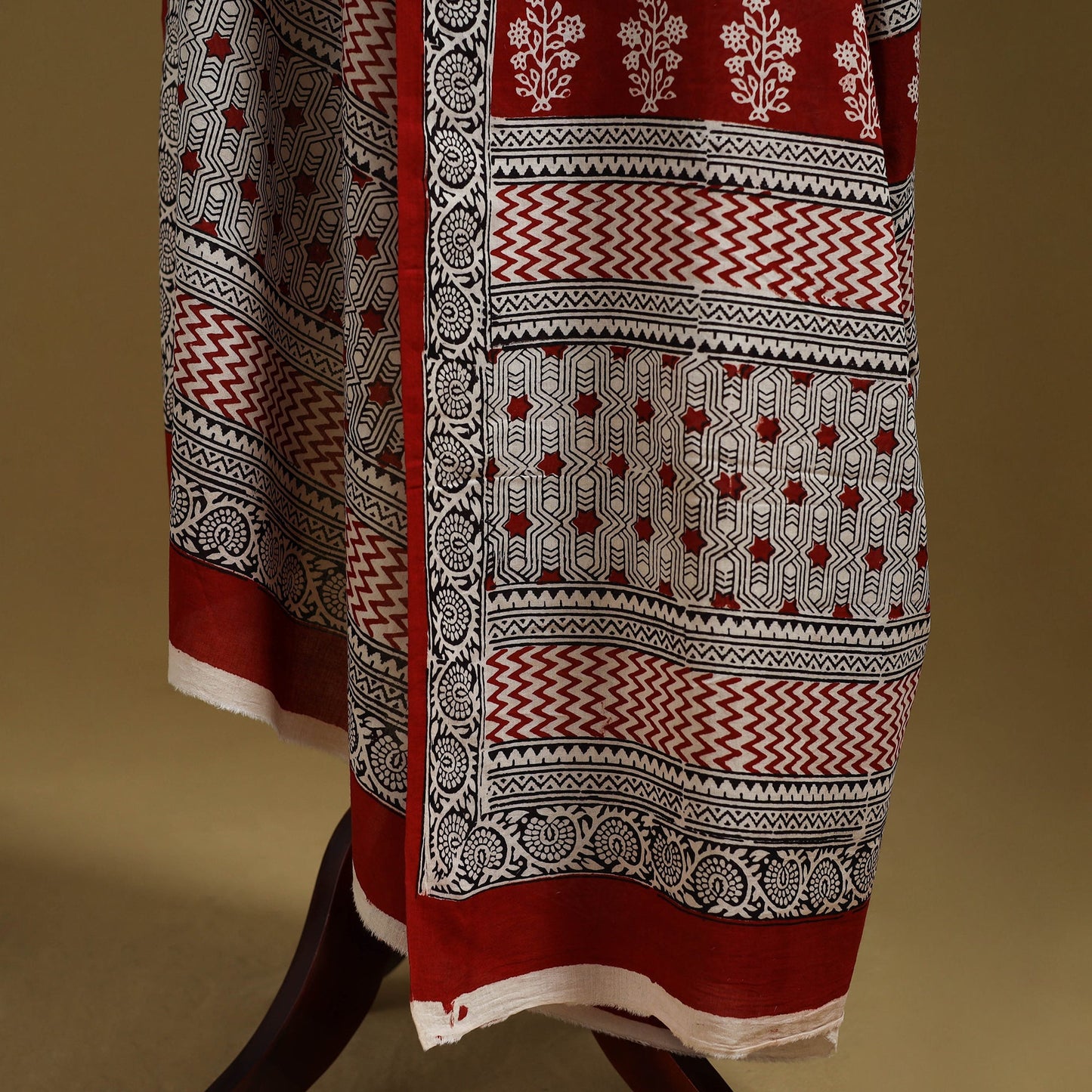 Red - natural dyed hand cotton bagh dupatta 05 - handcrafted