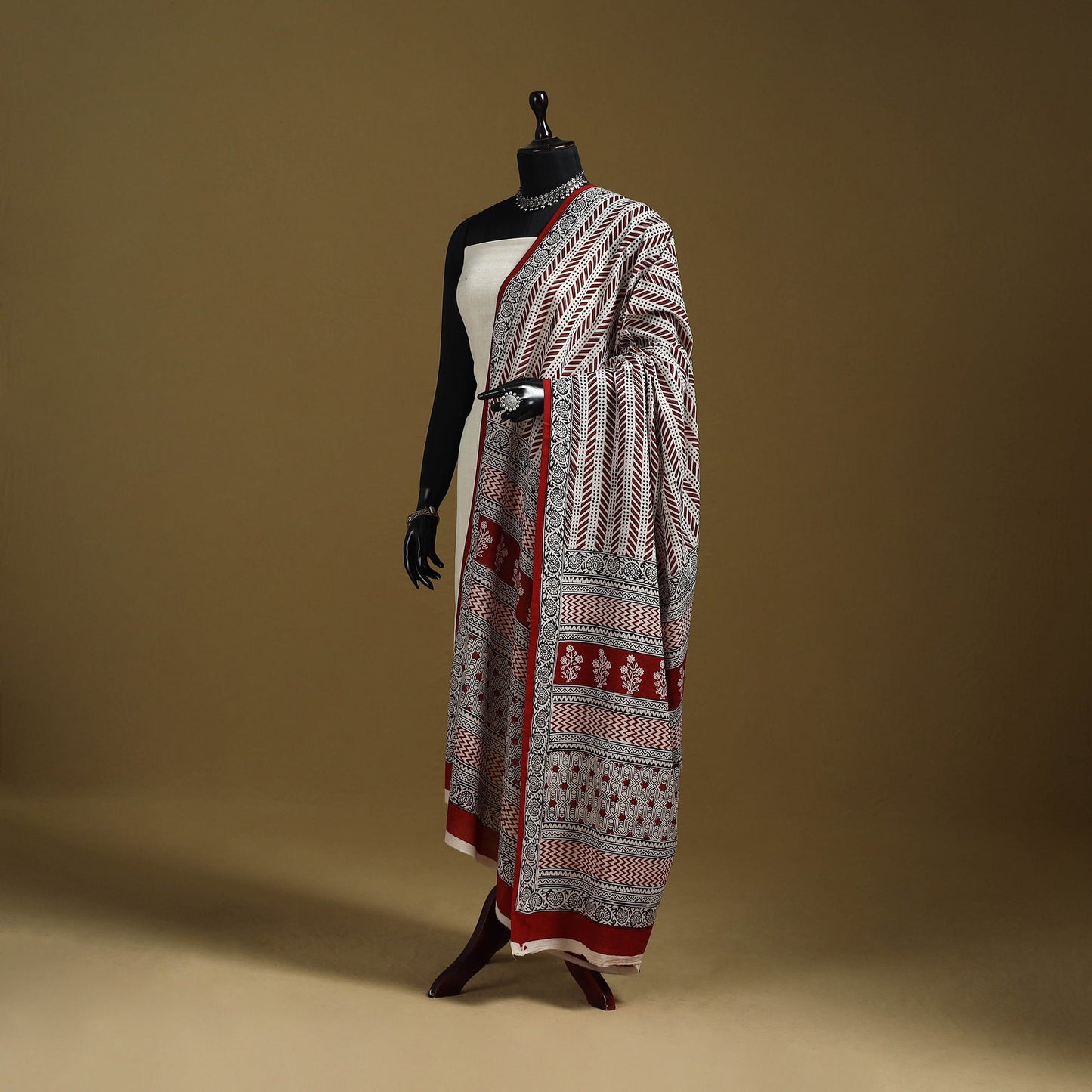 Red - natural dyed hand cotton bagh dupatta 05 - handcrafted