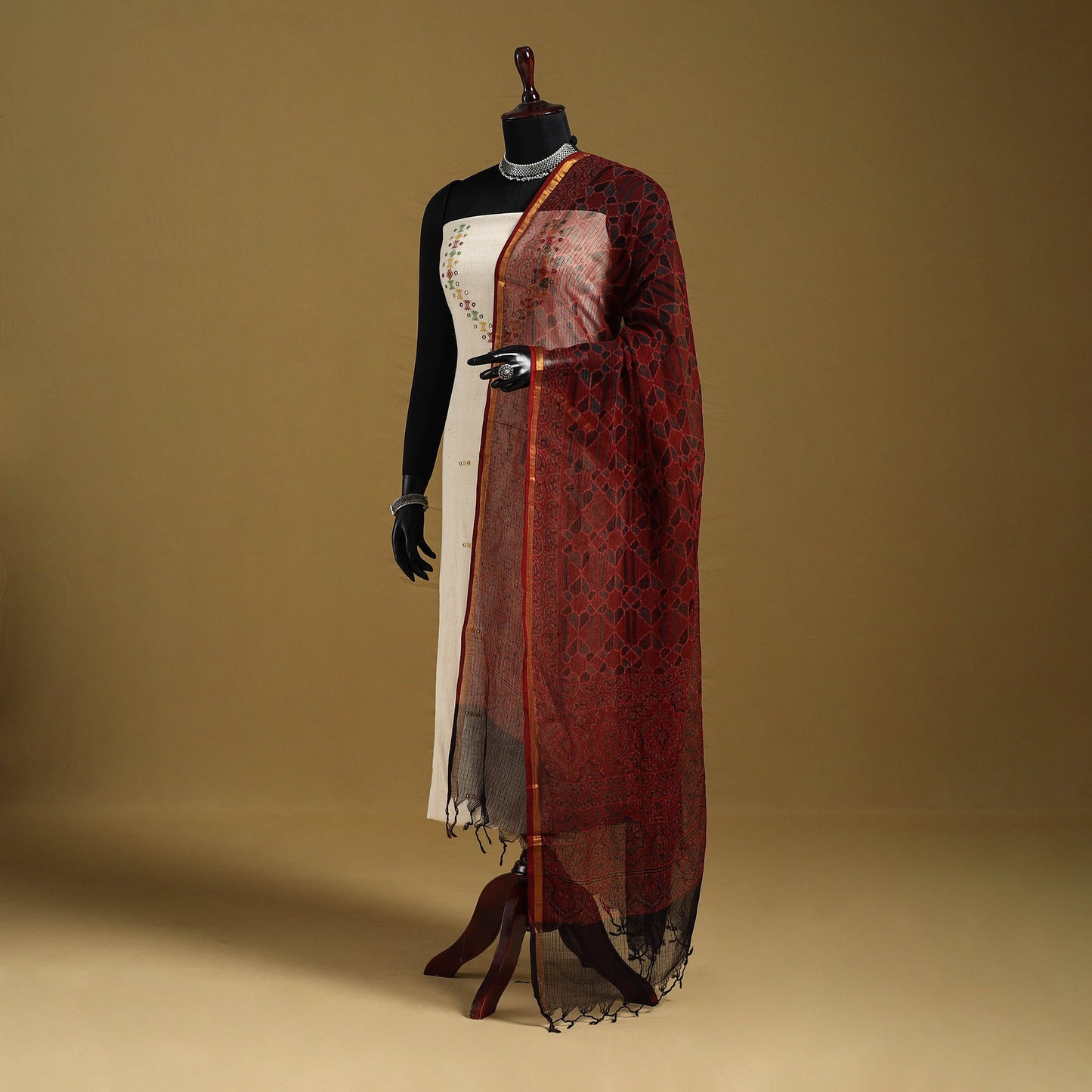 Red - natural dyed kota doria cotton dupatta 02