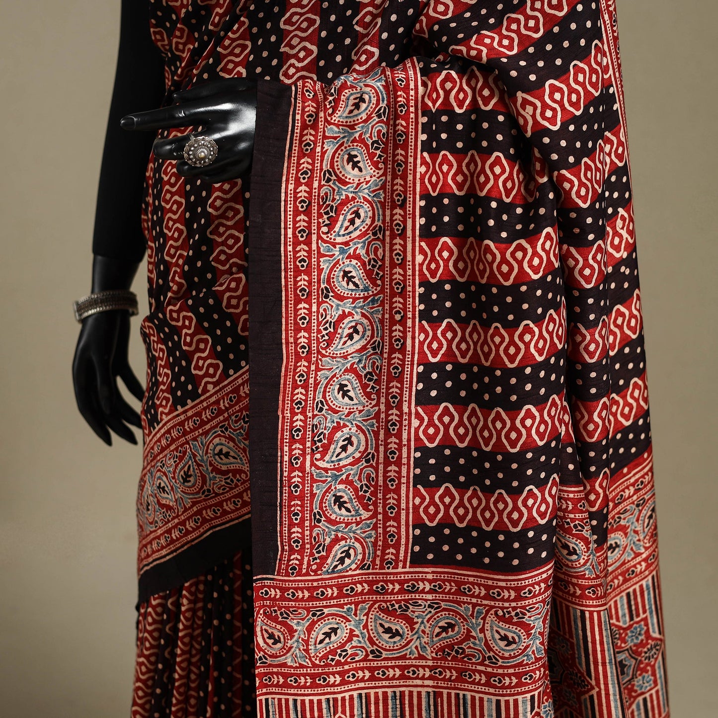 Red - natural dyed silk saree 04 - handcrafted