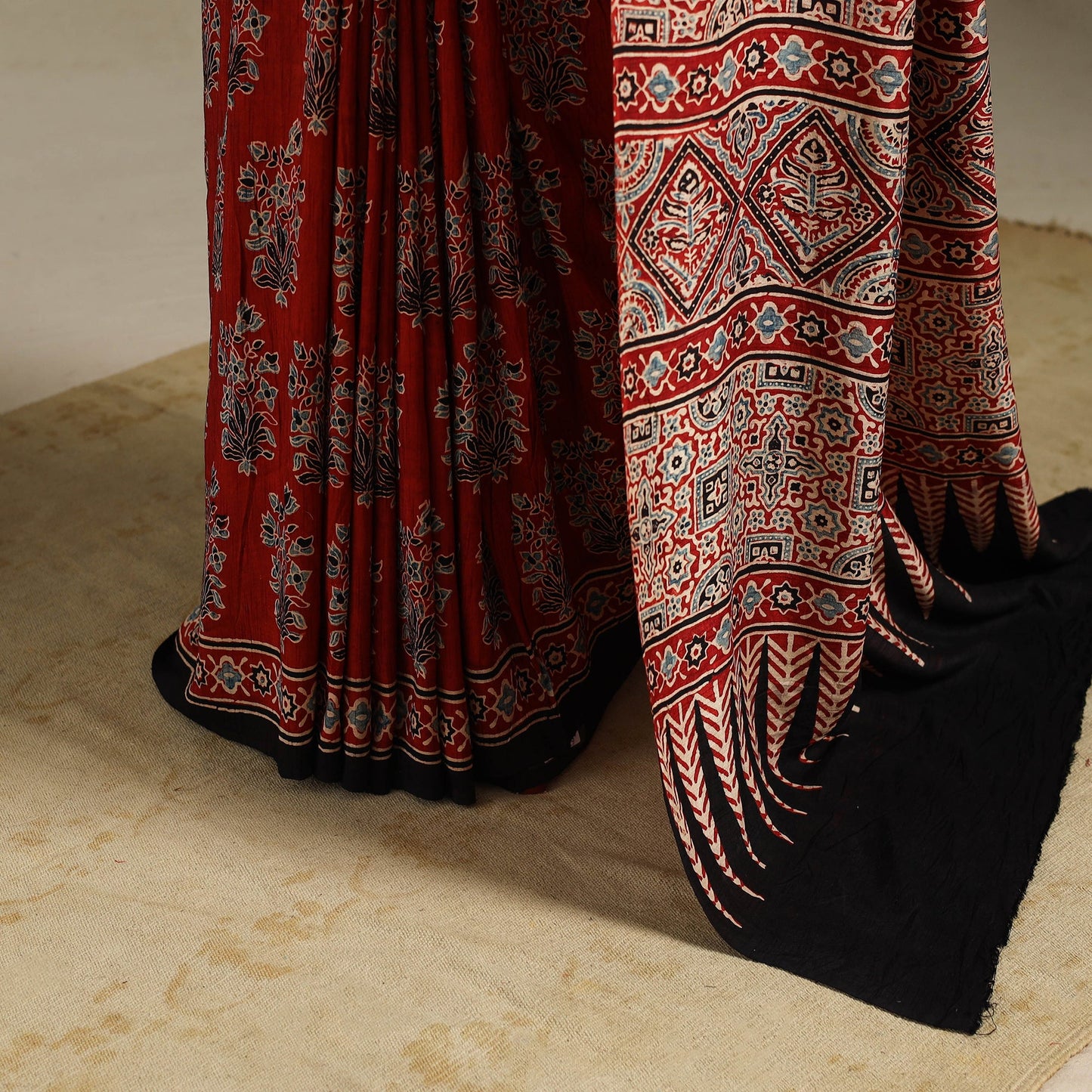 Red - natural dyed silk saree 08 - handcrafted