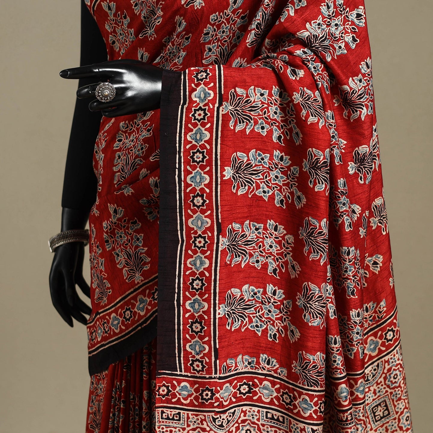 Red - natural dyed silk saree 08 - handcrafted