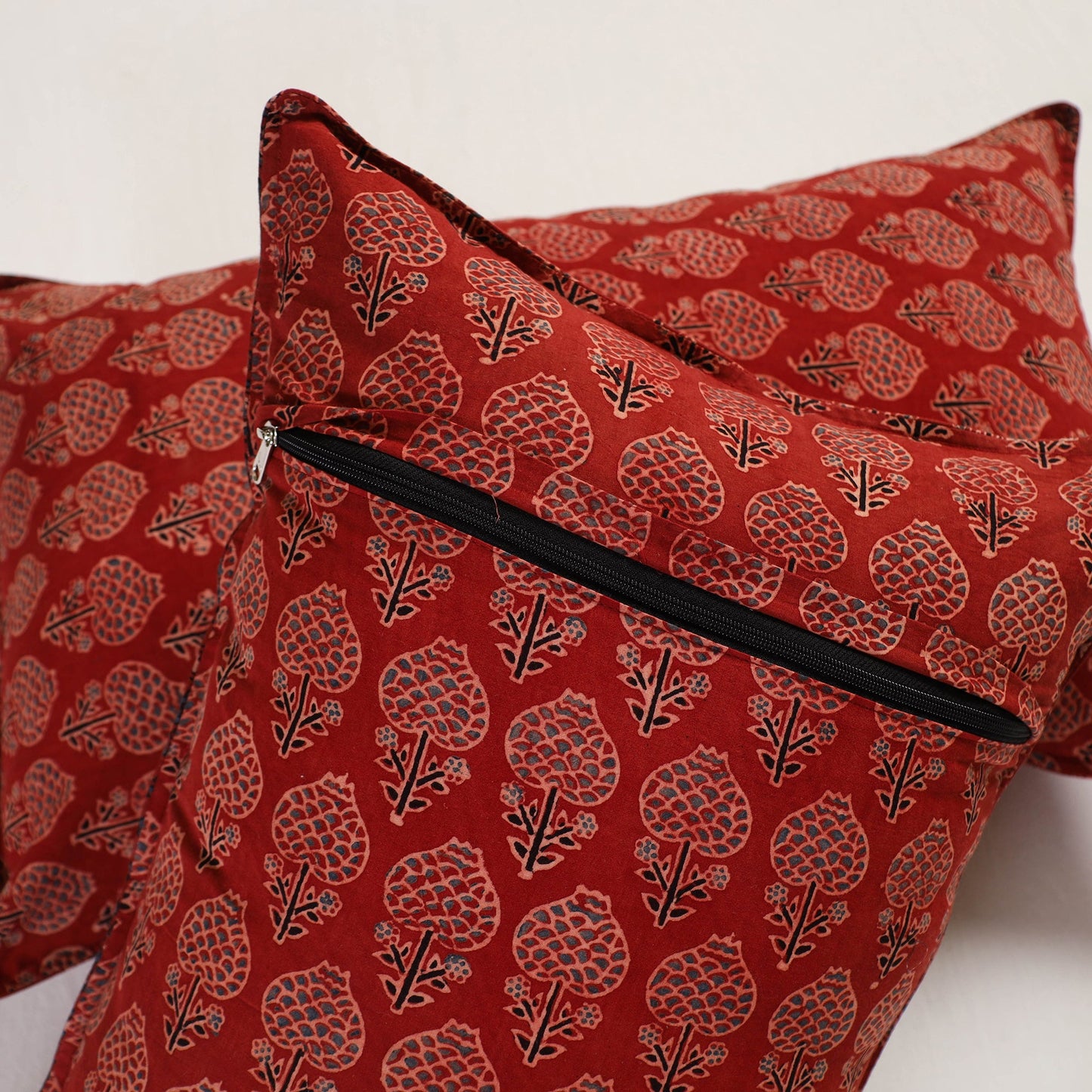 Red - pillow cover (set of 2) 01 - handcrafted