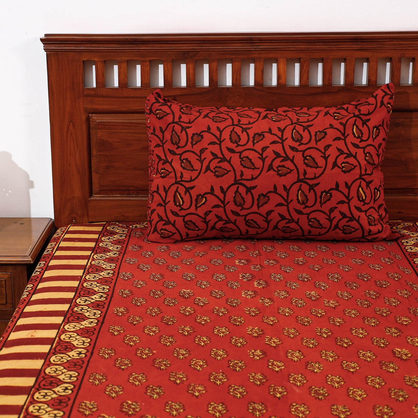  Pipad Block Printed Cotton Single Bed Cover with Pillow Covers 