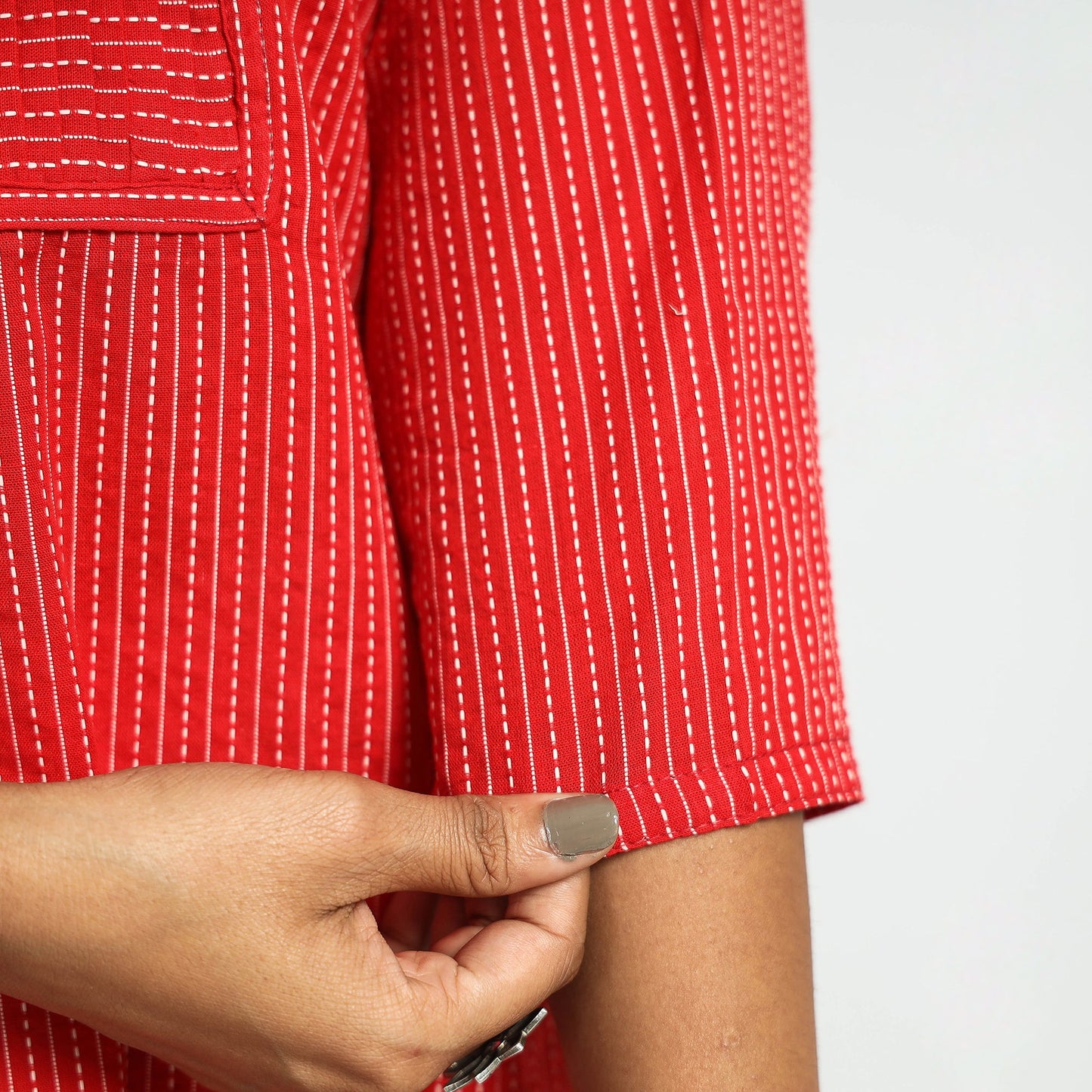 Buy Plain Running Stitch Cotton Pintuck Long Kurta Online at iTokri.com