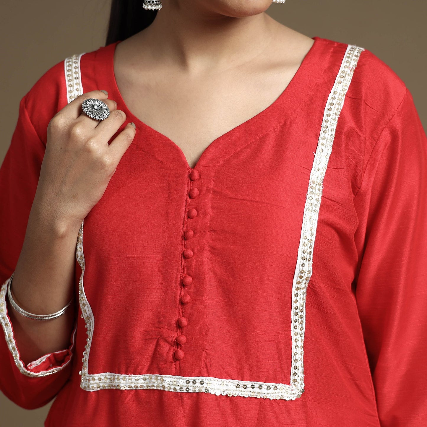 Buy Plain Solid Slub Silk Kurta with Beadwork Hand Embroidery Lace Online at iTokri.com