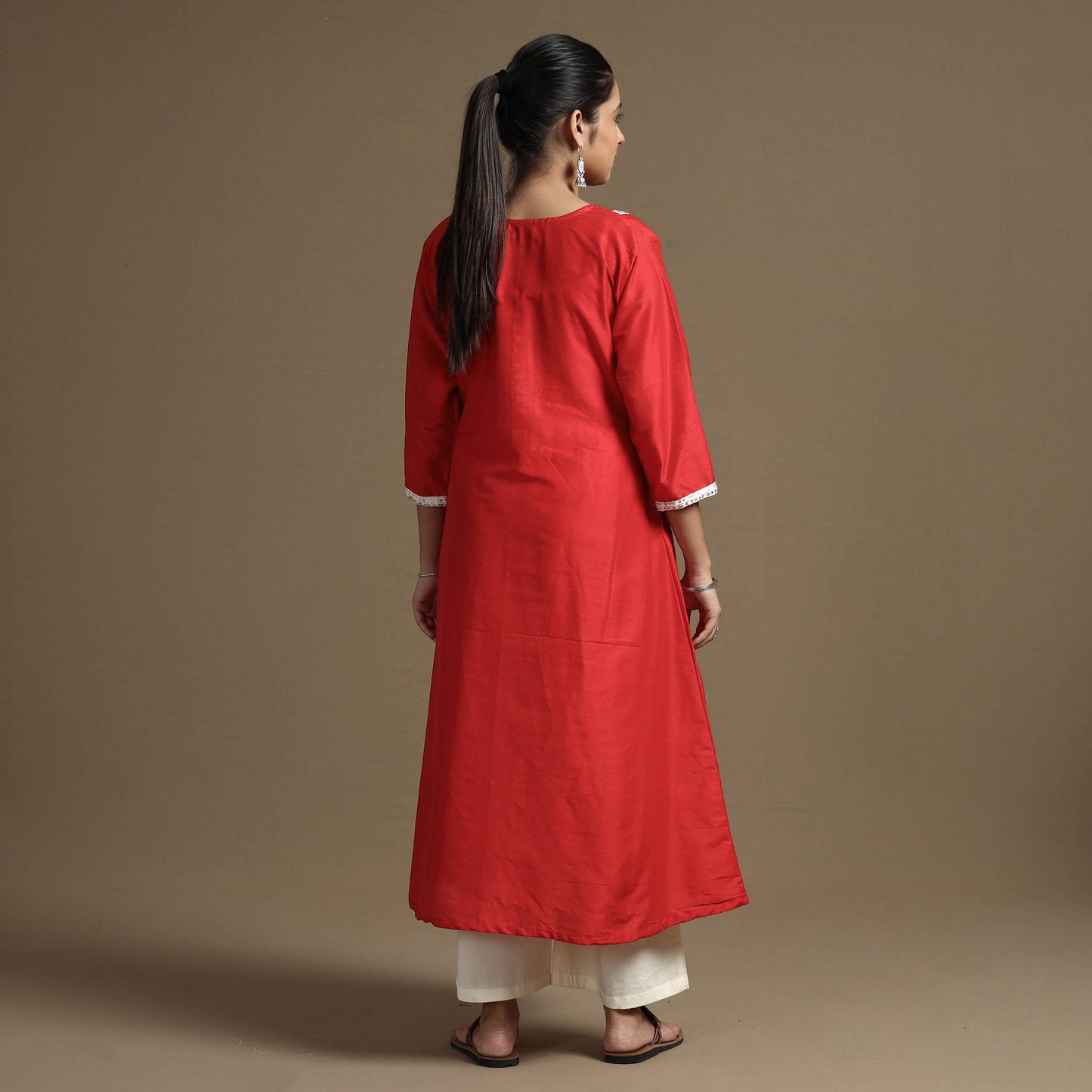 Buy Plain Solid Slub Silk Kurta with Beadwork Hand Embroidery Lace Online at iTokri.com