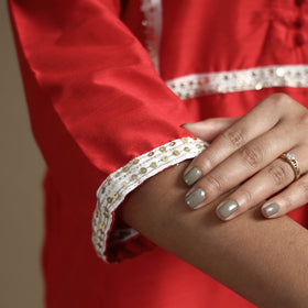 Buy Plain Solid Slub Silk Kurta with Beadwork Hand Embroidery Lace Online at iTokri.com