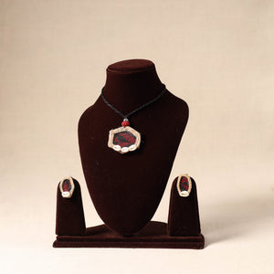 Red Shell Work Fabart Jute Necklace Set