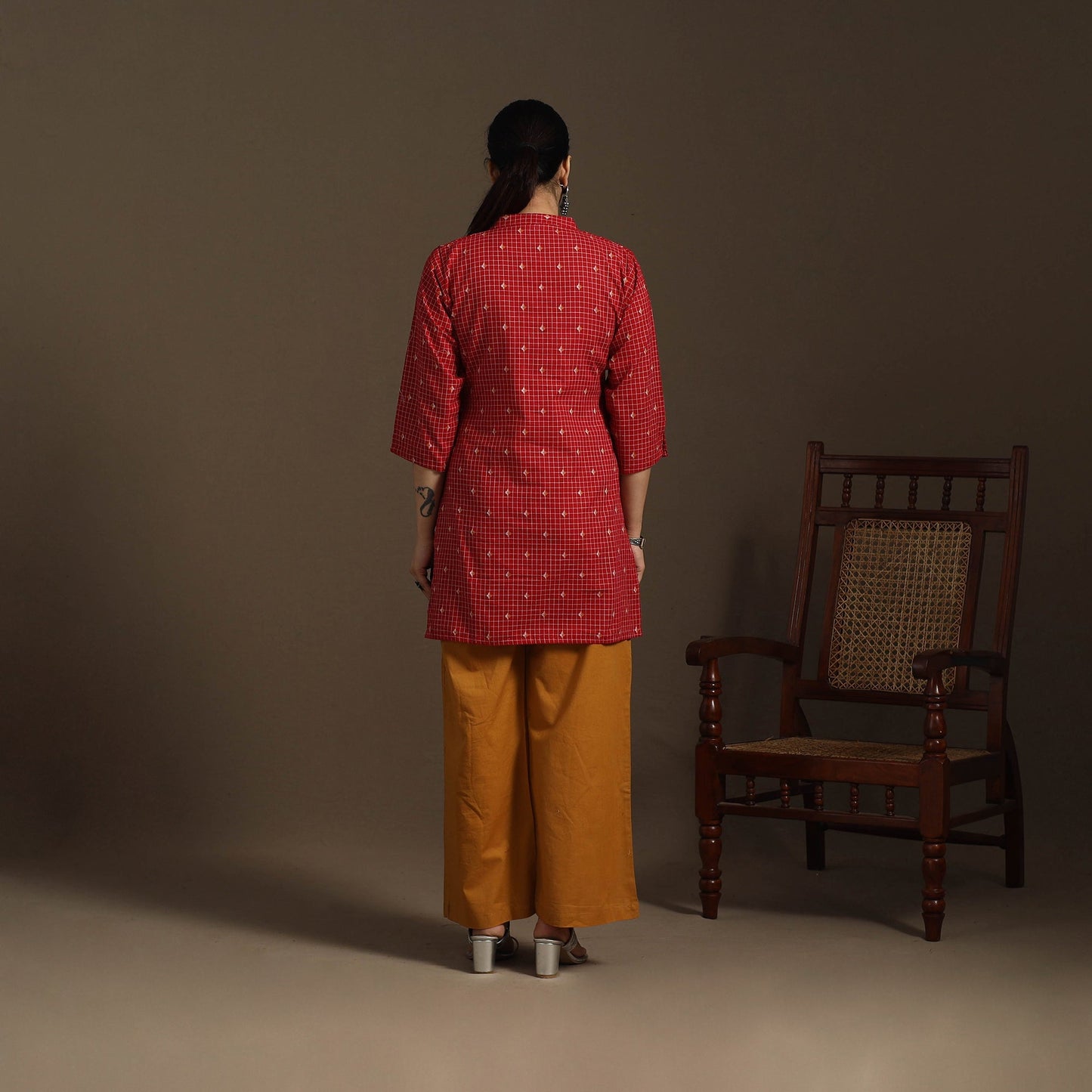 Short cotton jacquard kurta for women 18 - handcrafted