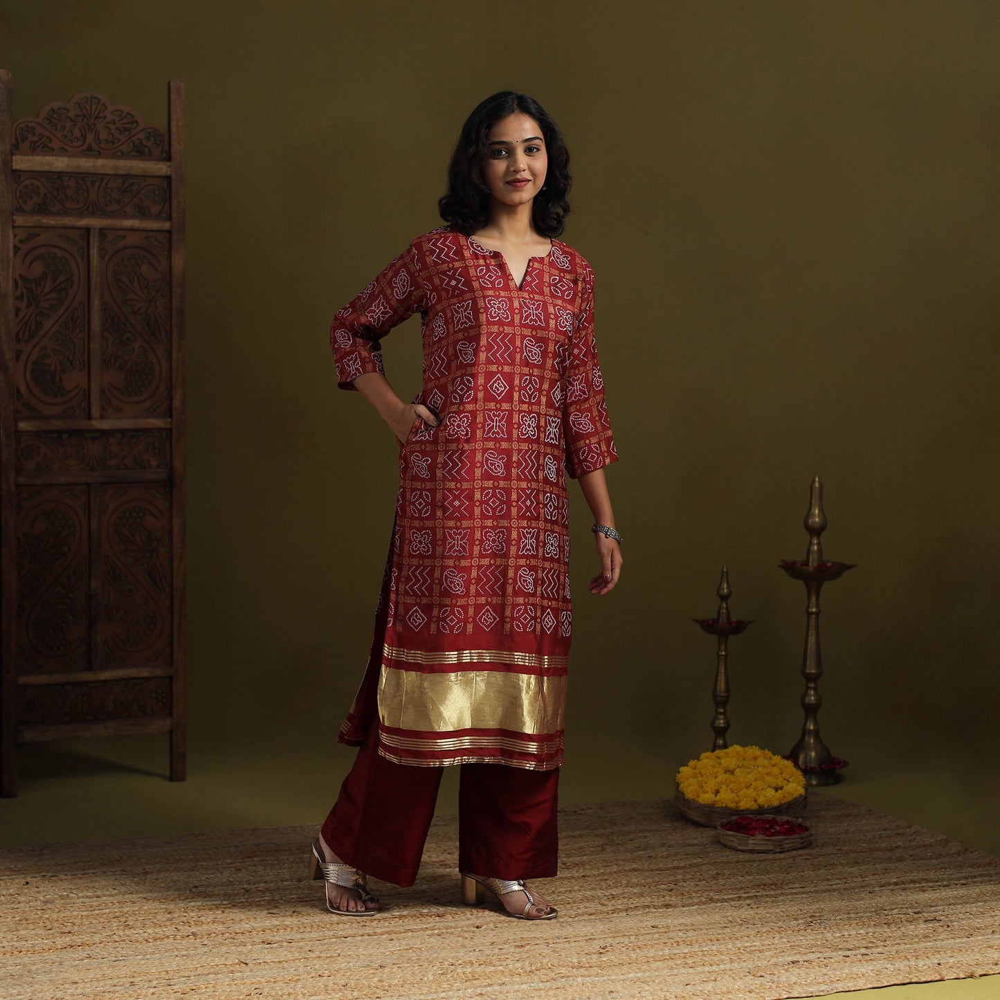 Red - silk bandhani kurta set with lagdi patta (set of 2)