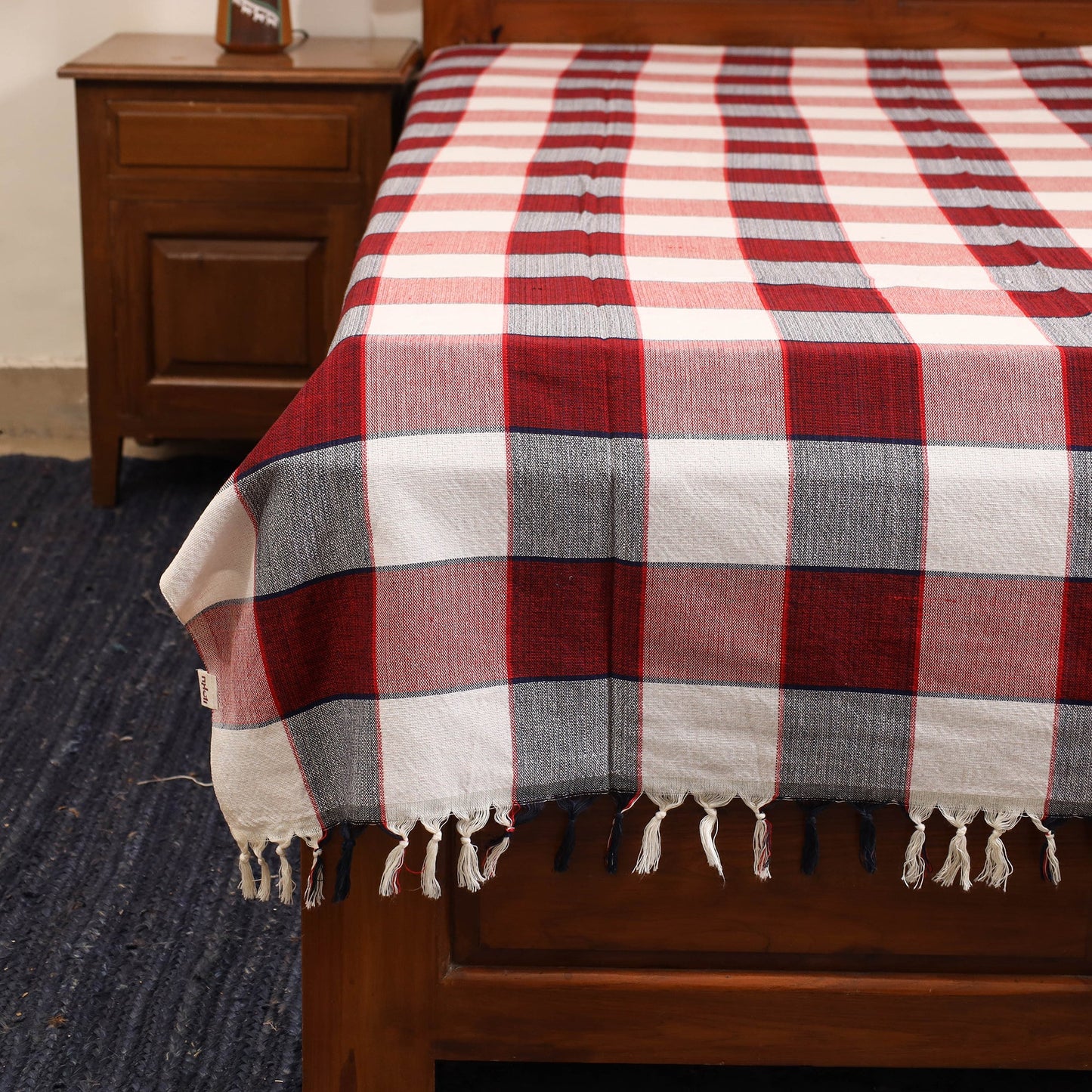 Red - single handloom cotton bed sheet (90 x 60 in) 109