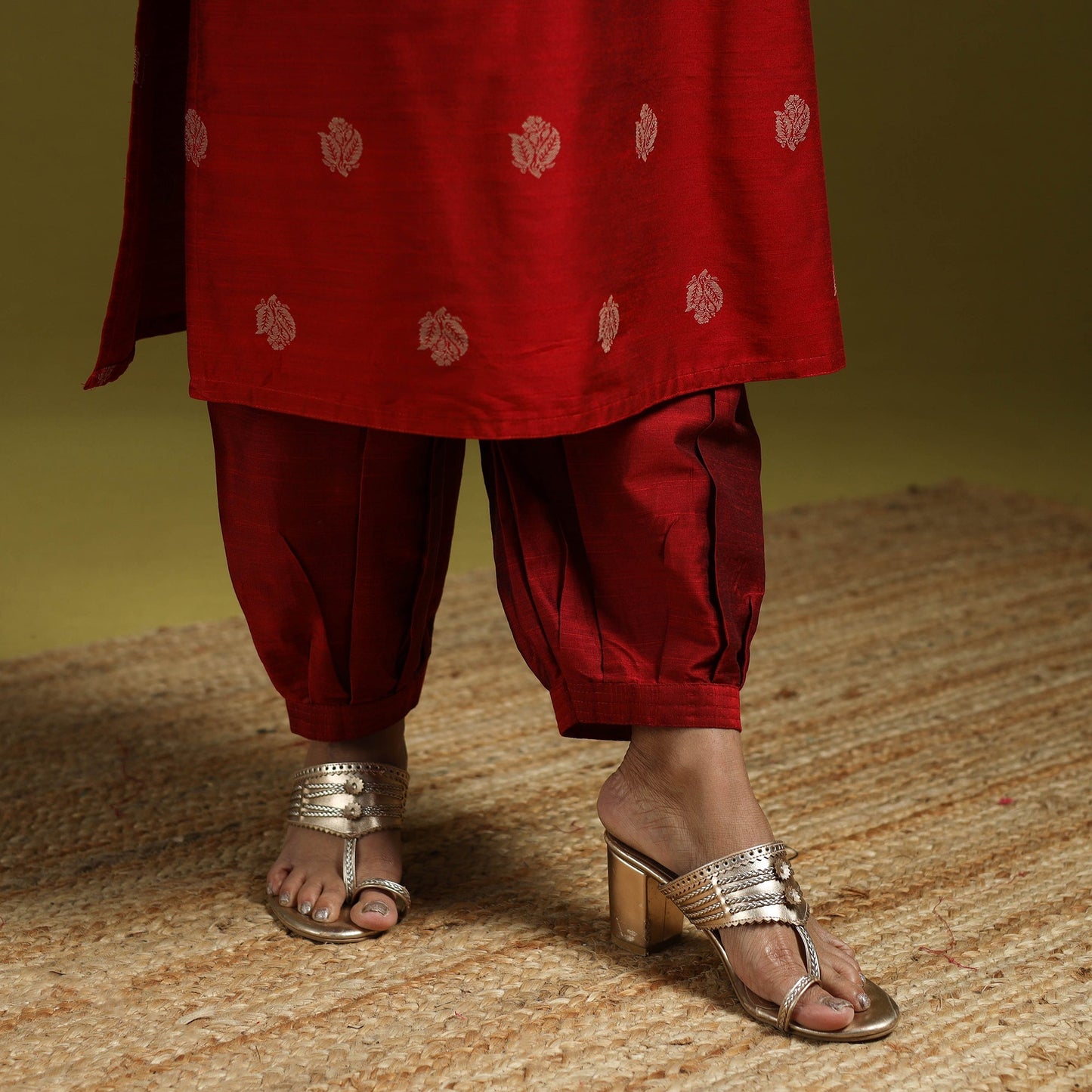 Spun dupion viscose silk thread buti 2pc kurta set