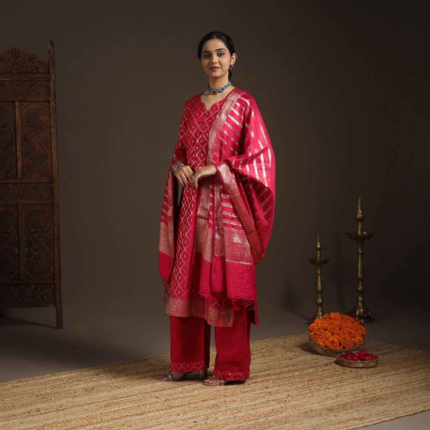 Red - tanchoi silk cotton banarasi kurta set for women (set