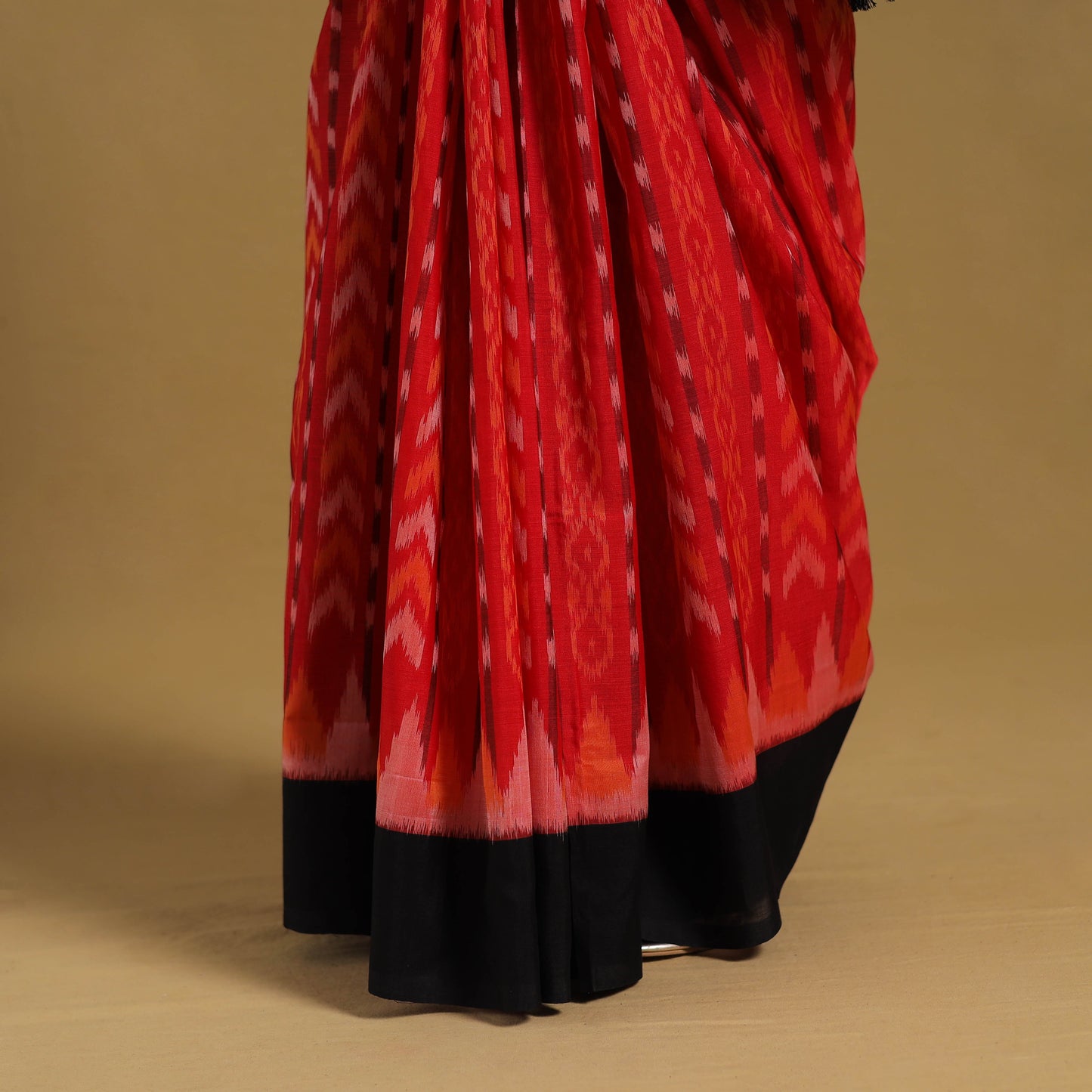 Red Telia Rumal Handloom Cotton Pochampally Double Ikat Saree