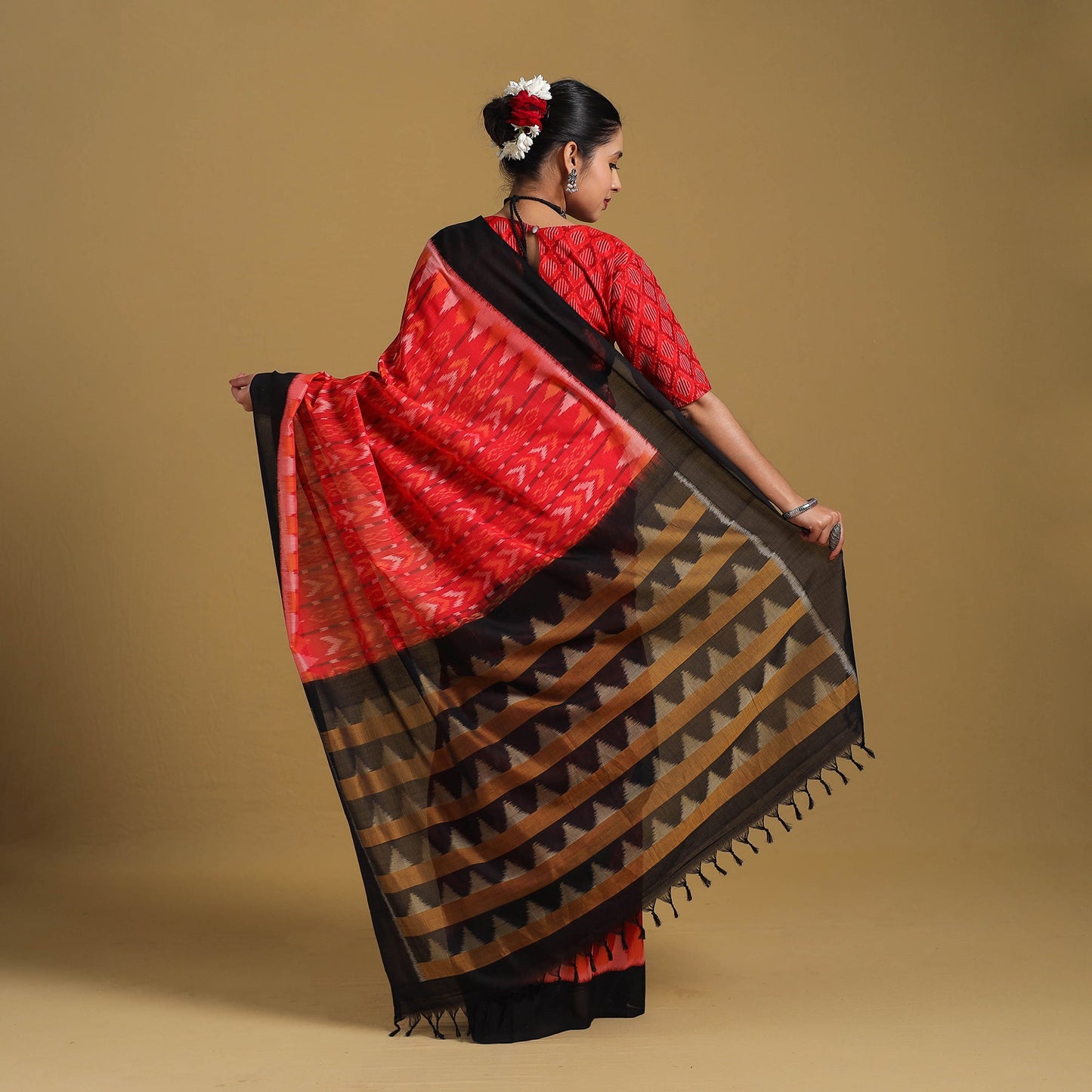 Red Telia Rumal Handloom Cotton Pochampally Double Ikat Saree