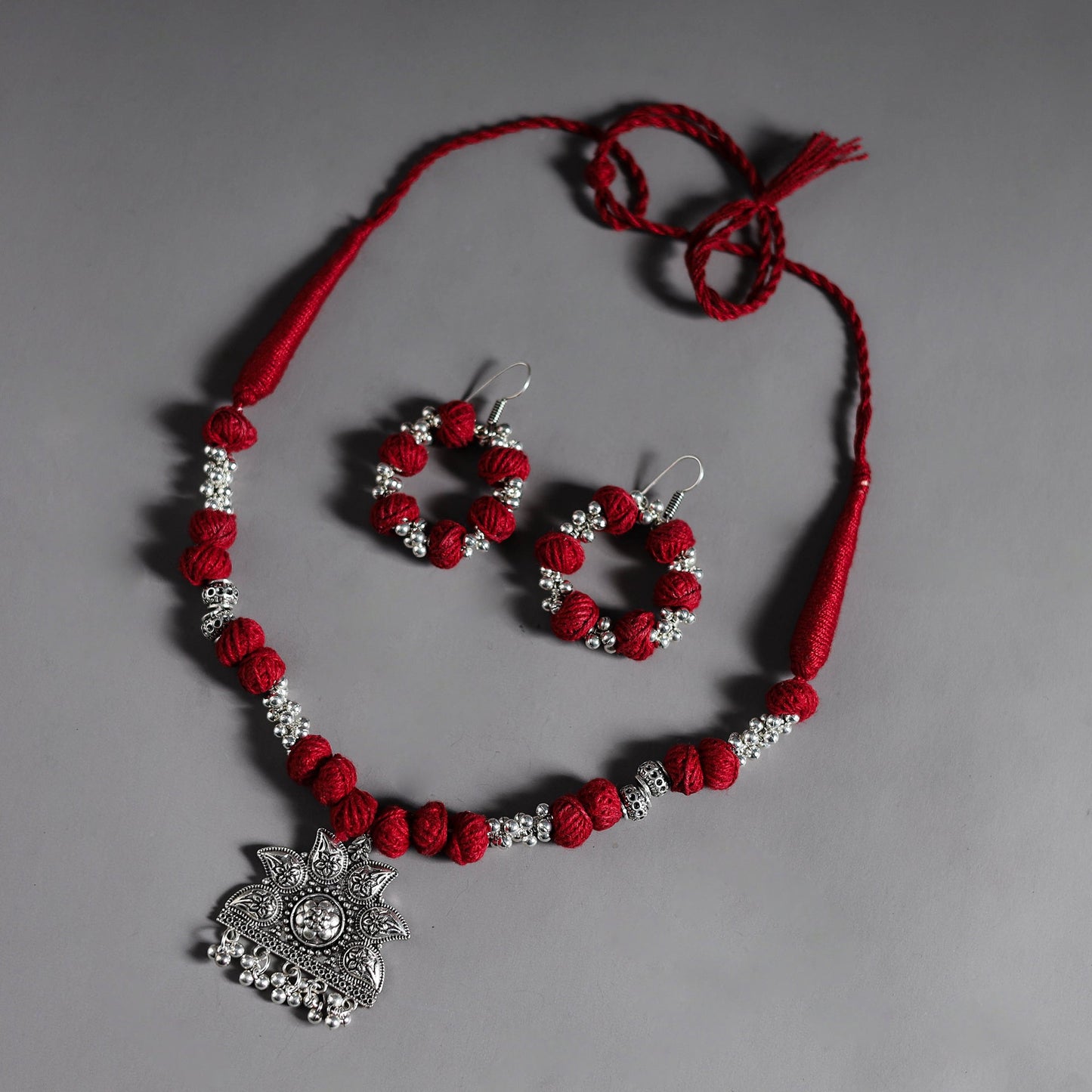 Buy Thread Beads Handmade German Silver Necklace Set