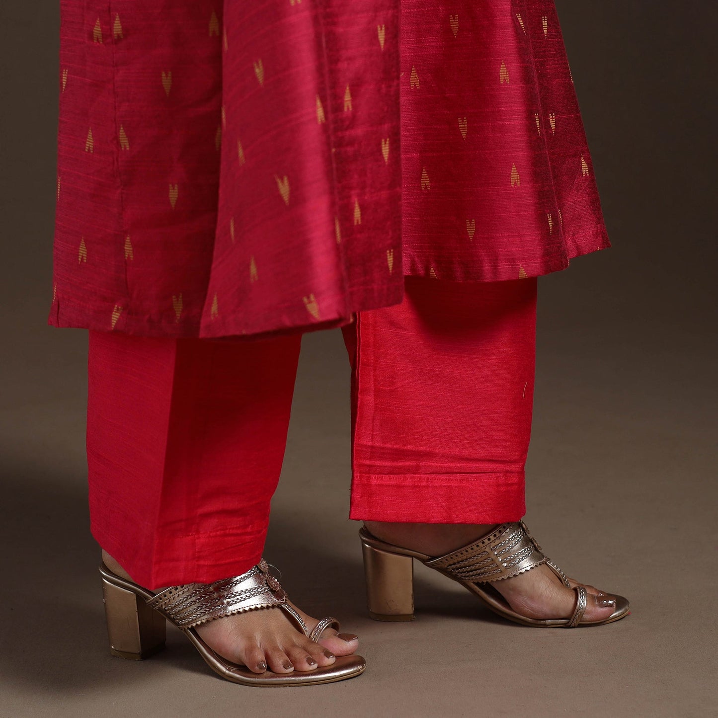 Red Thread Buti A-Line Spun Dupion Silk Kurta Set (Set of 2)