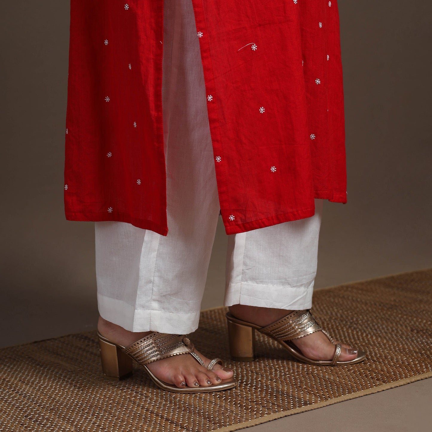 Red - thread buti work cotton plain kurta set (set of 2) 09