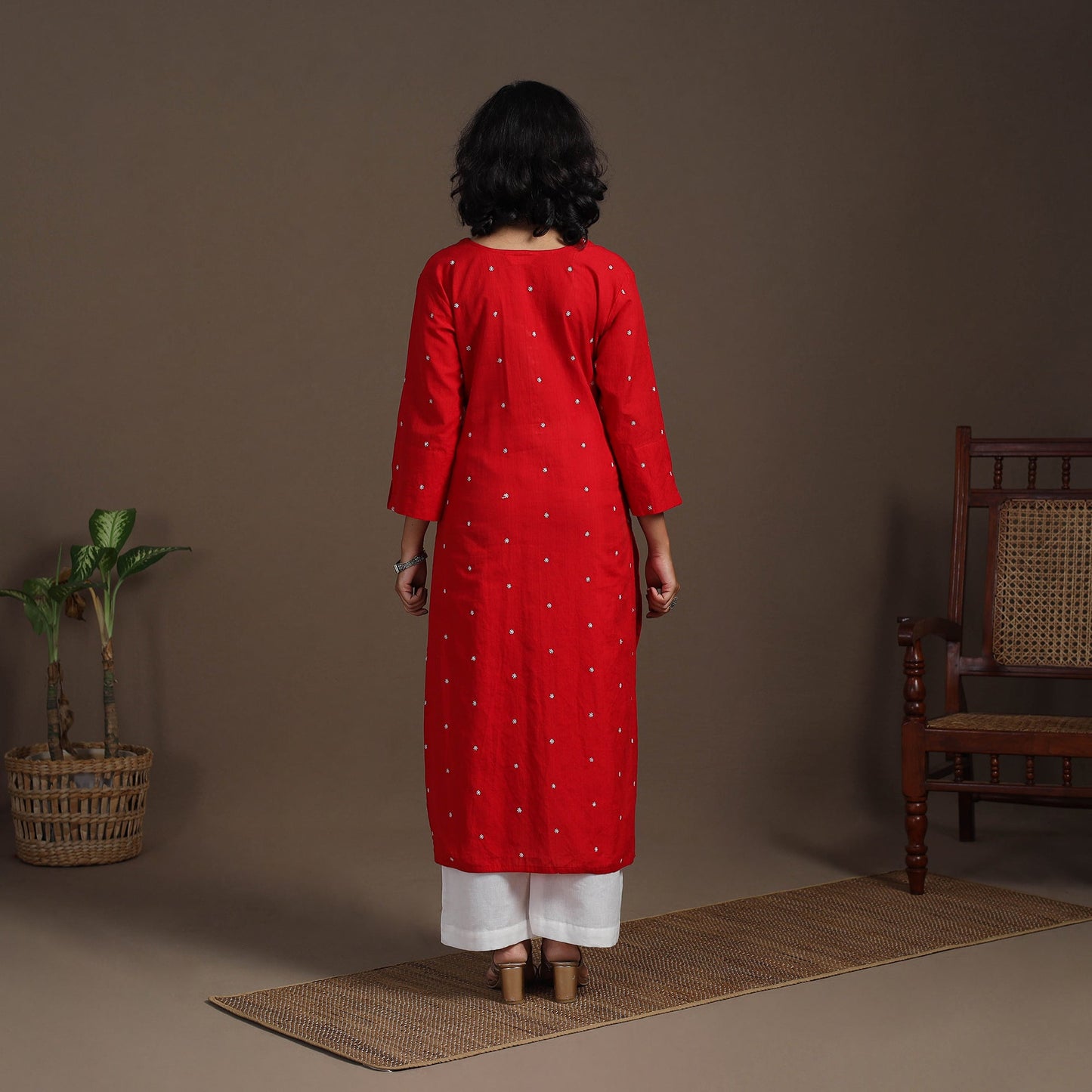 Red - thread buti work cotton plain kurta set (set of 2) 09