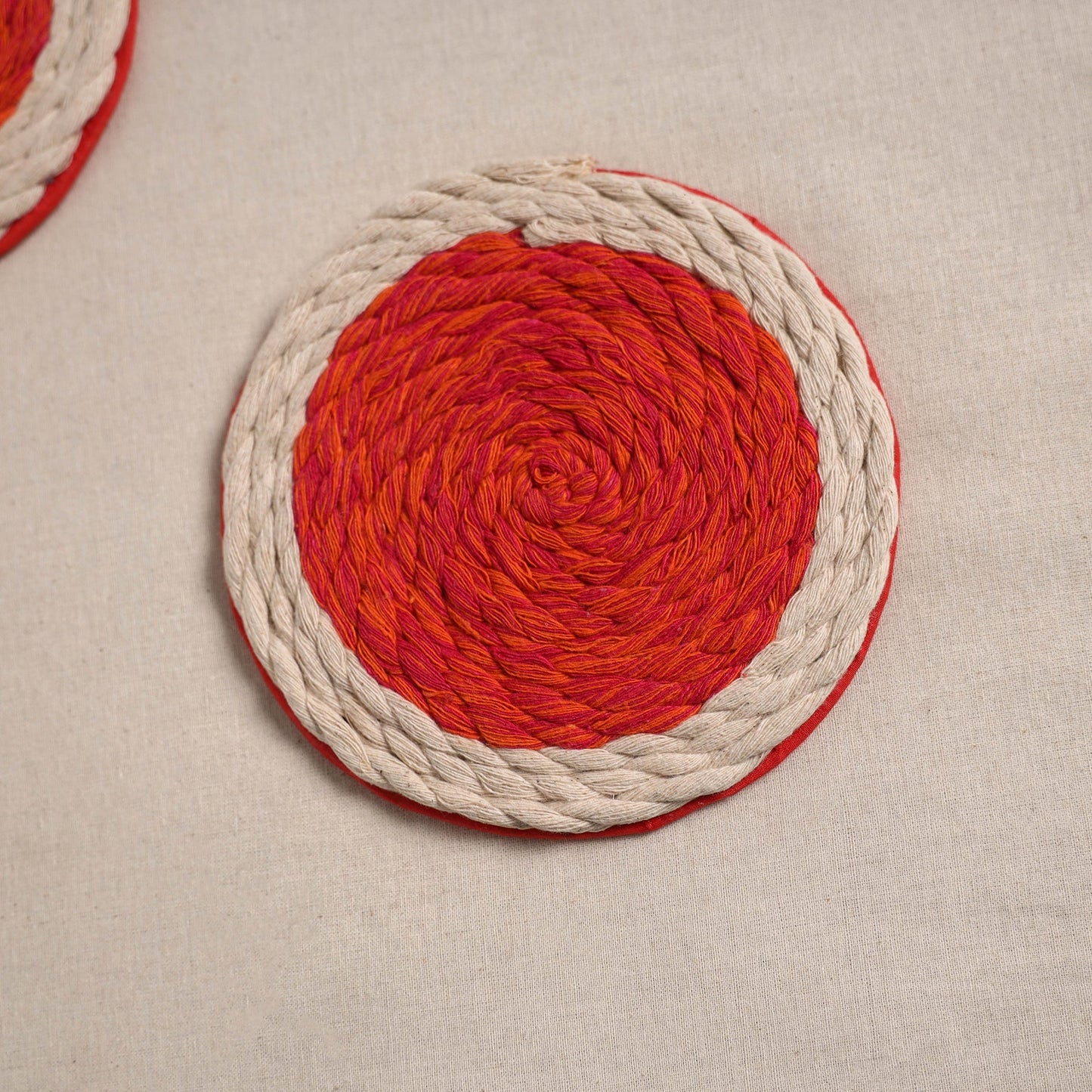 Thread work handcrafted coaster (set of 2) 01