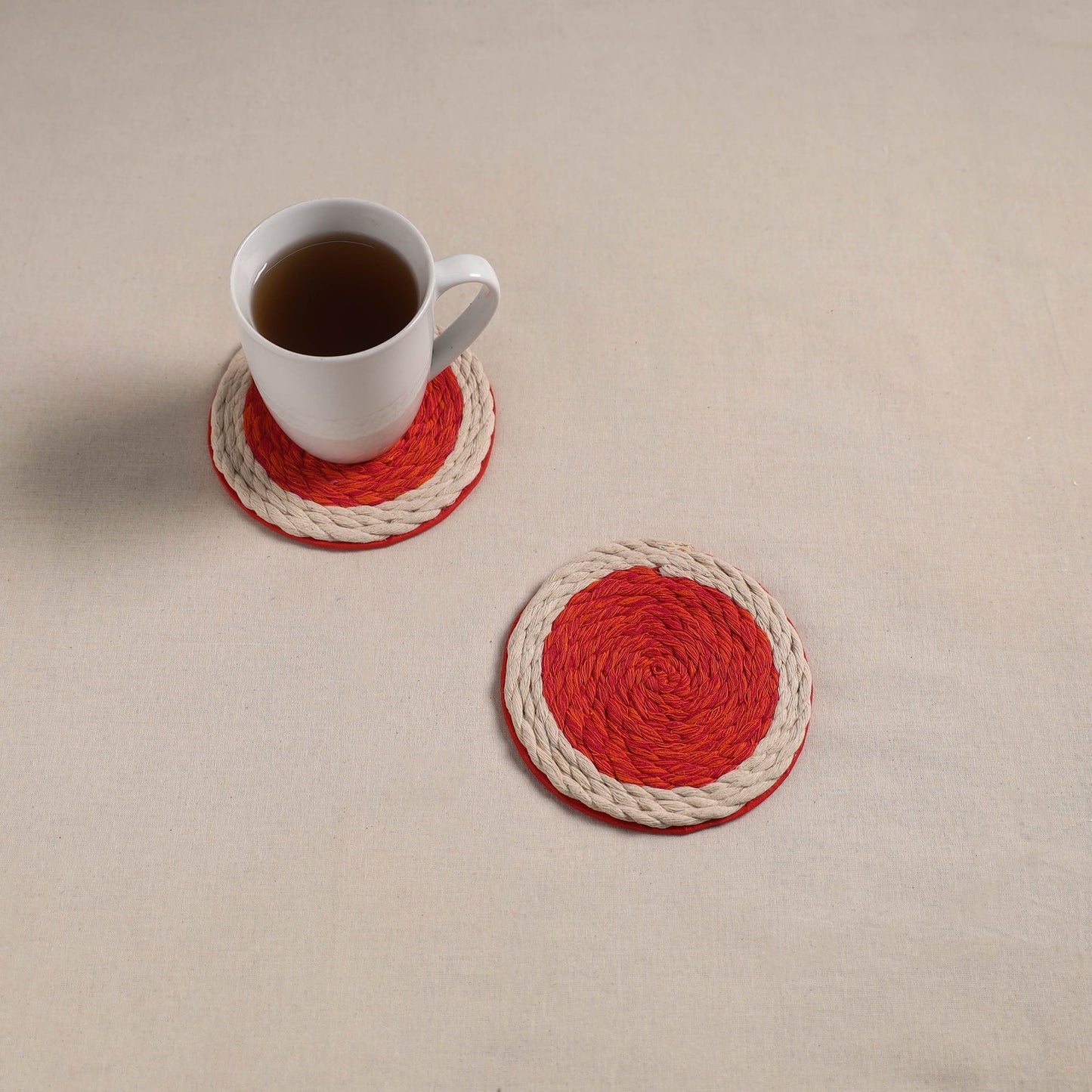 Thread work handcrafted coaster (set of 2) 01