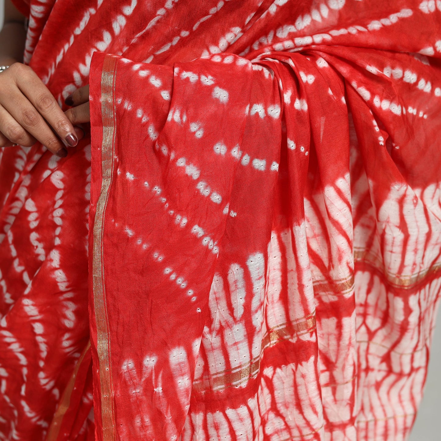 Red Elegant Tie & Dye Shibori Silk Saree Online in India