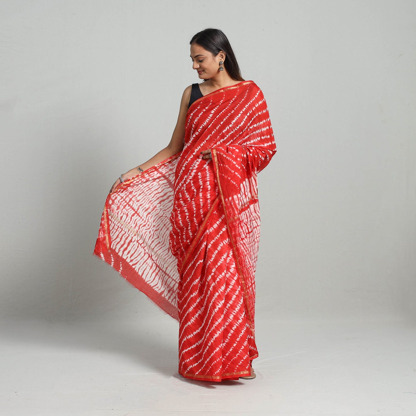 Red Elegant Tie & Dye Shibori Silk Saree Online in India