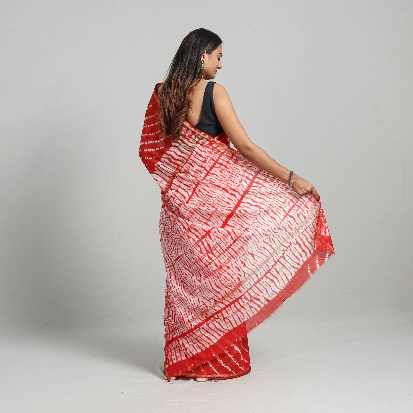Red Elegant Tie & Dye Shibori Silk Saree Online in India