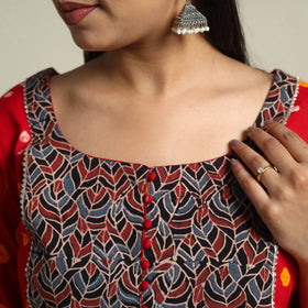 Red Tie-dye Cotton Patchwork A-Line Bandhani Kurta for Women