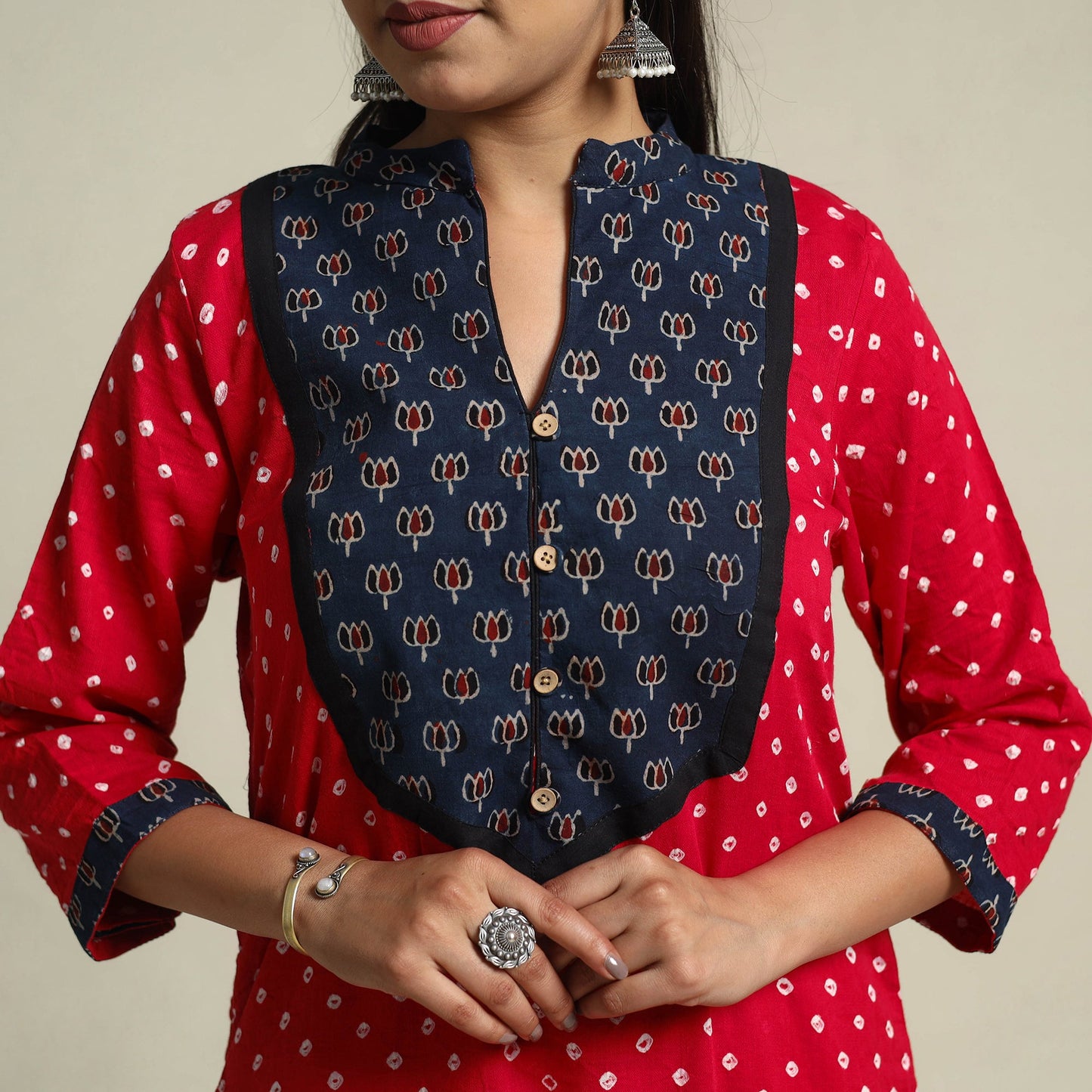 Red Tie-dye Cotton Patchwork Straight Bandhani Kurta for Women