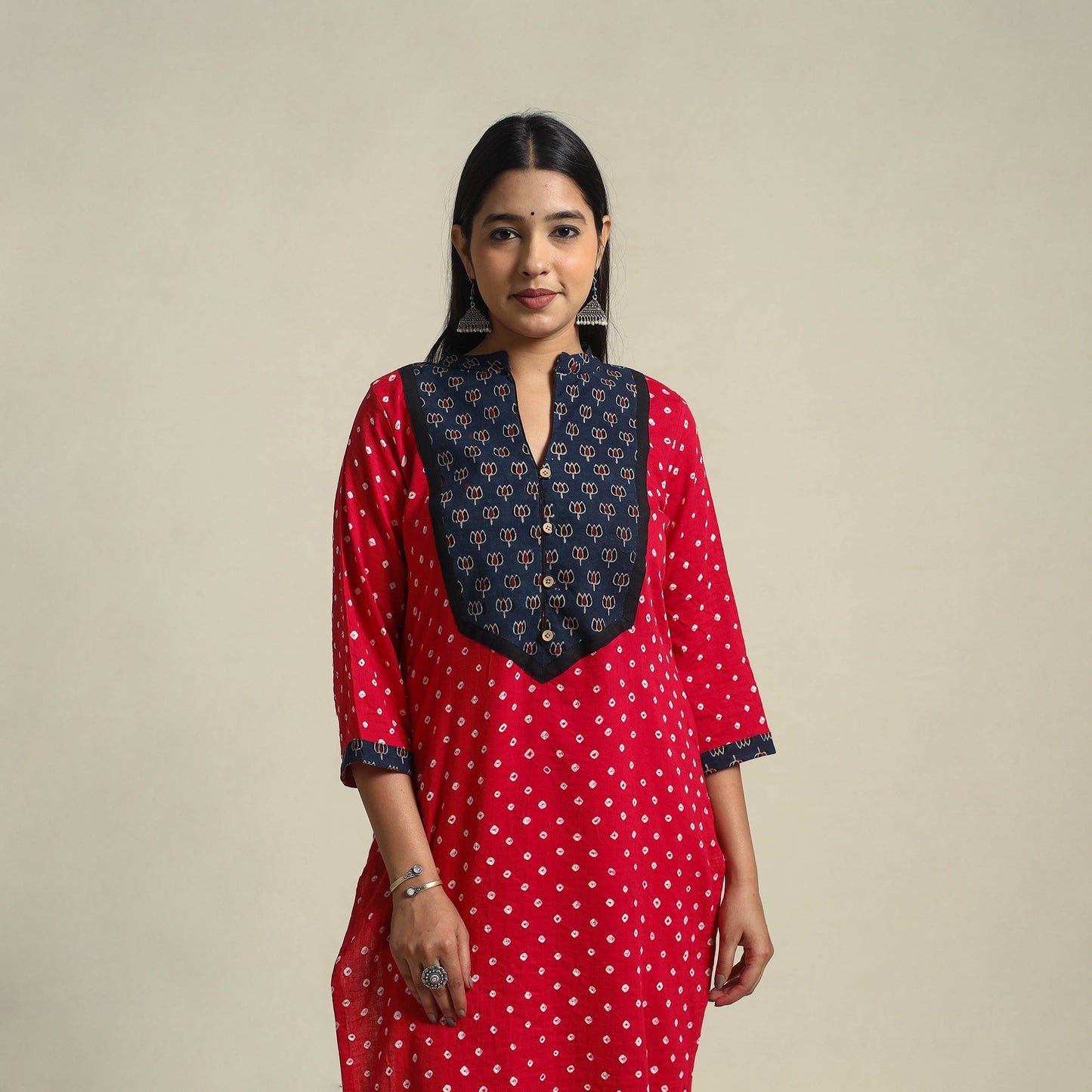 Red Tie-dye Cotton Patchwork Straight Bandhani Kurta for Women