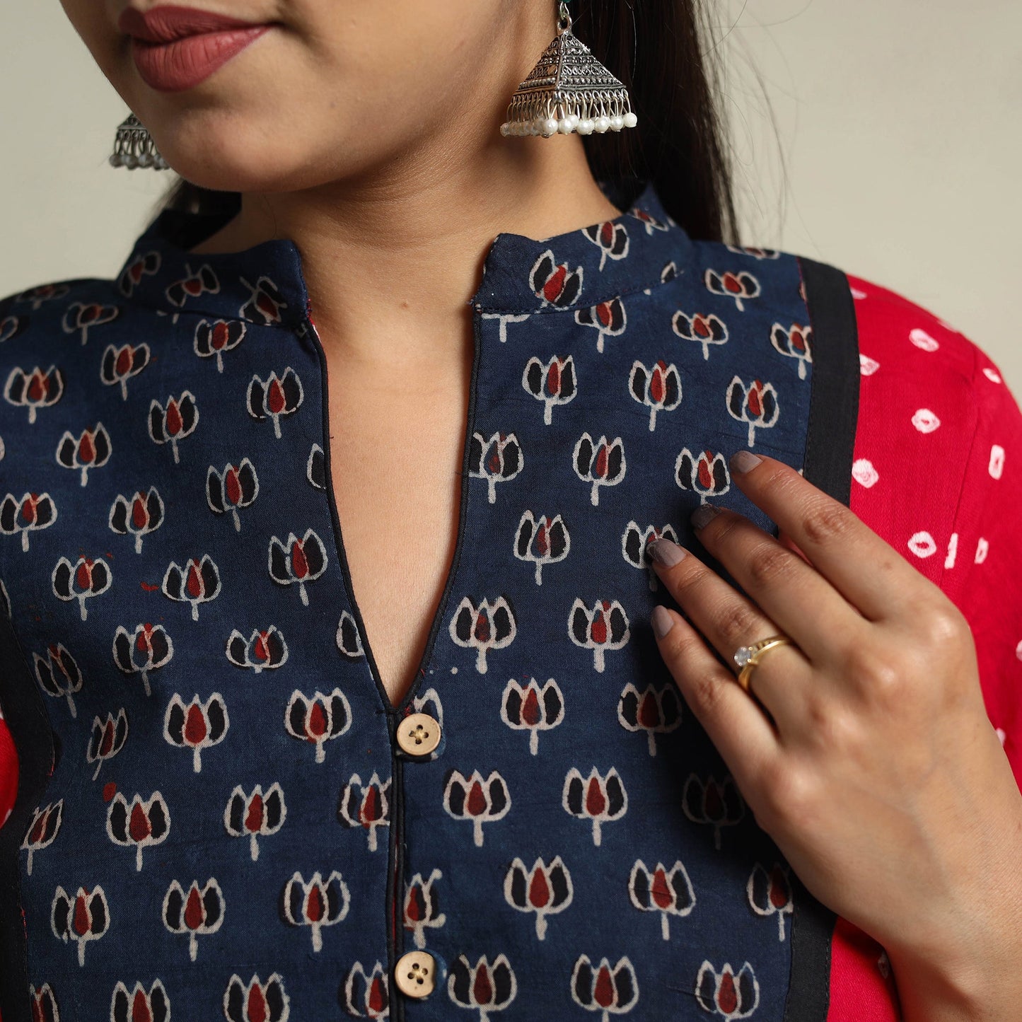 Red Tie-dye Cotton Patchwork Straight Bandhani Kurta for Women