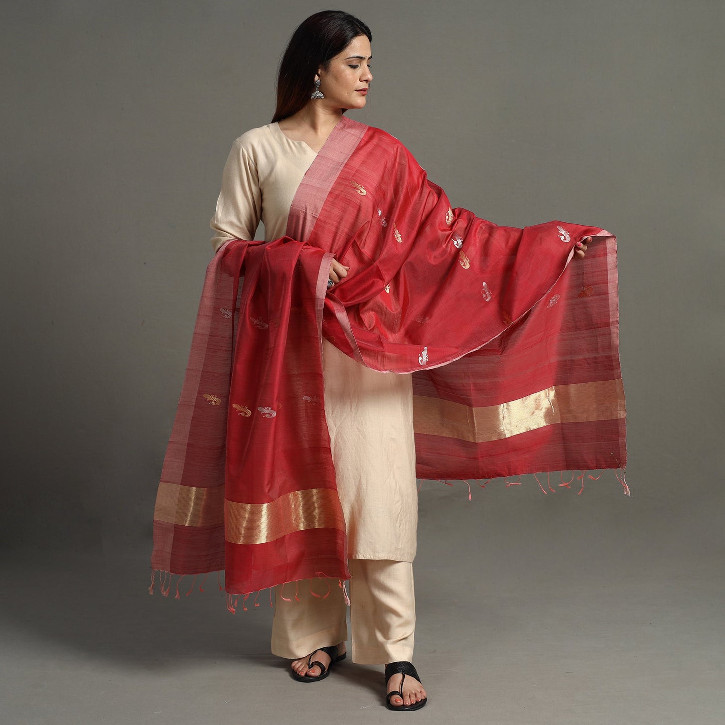  Traditional Chanderi Silk Handloom Zari Buti Dupatta with Tassels 12 