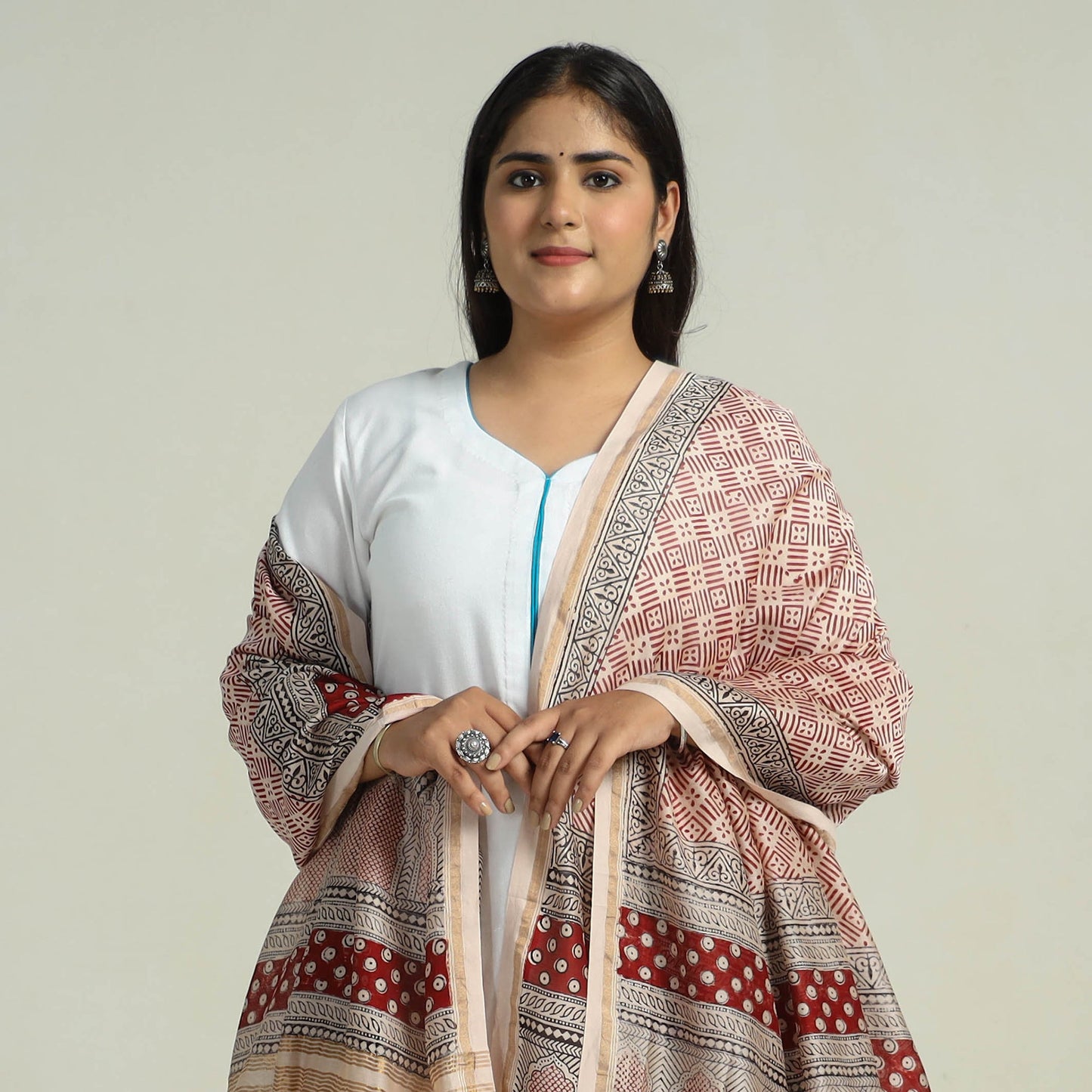 Red - traditional maheshwari silk bagh dupatta 19