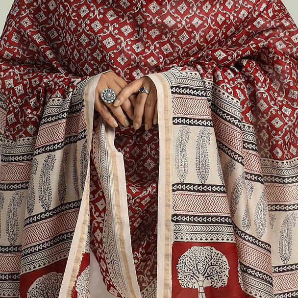 Red - traditional maheshwari silk bagh dupatta 07