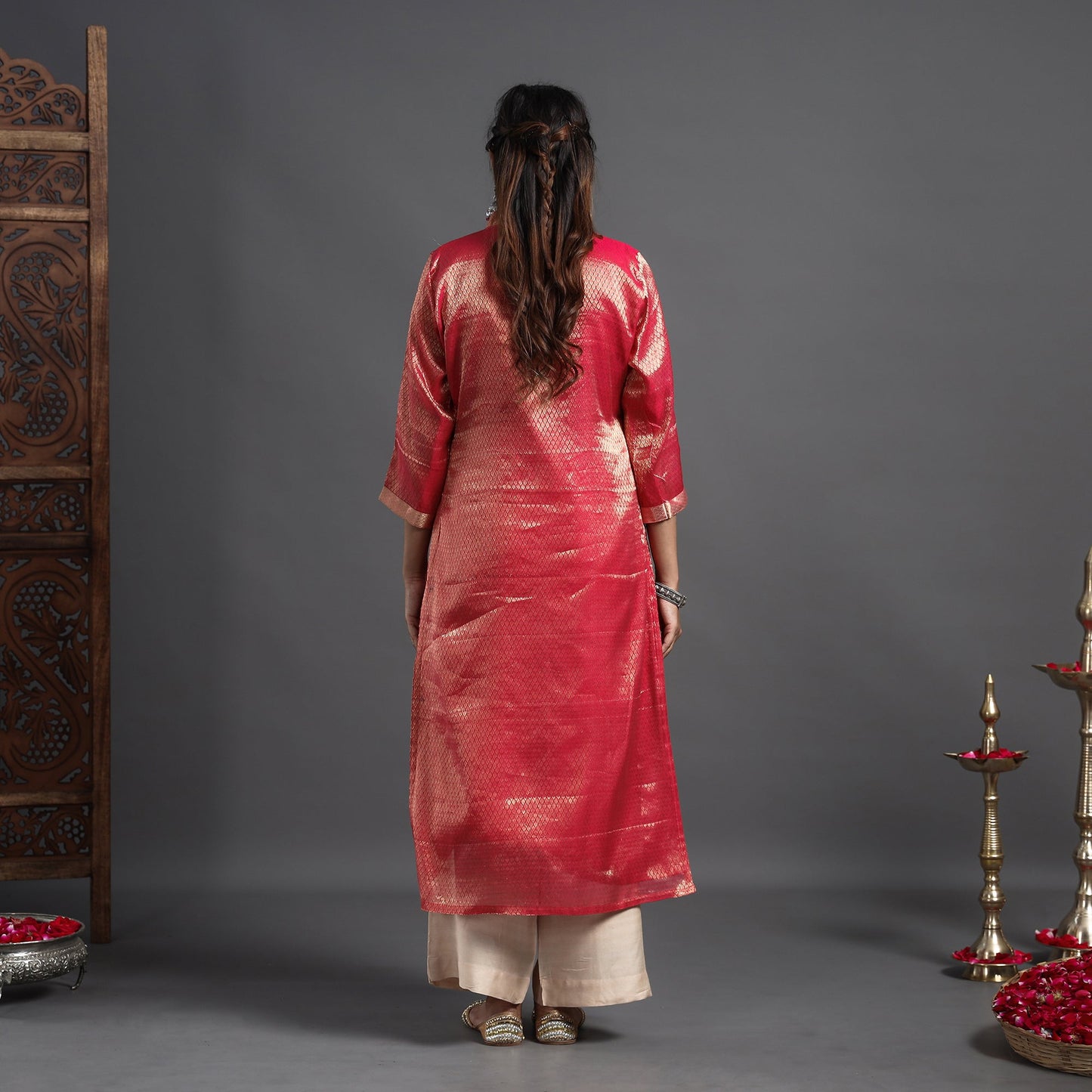  Traditional Maheshwari Tissue Zari Work Cotton Handloom Kurta with Dupatta Set 