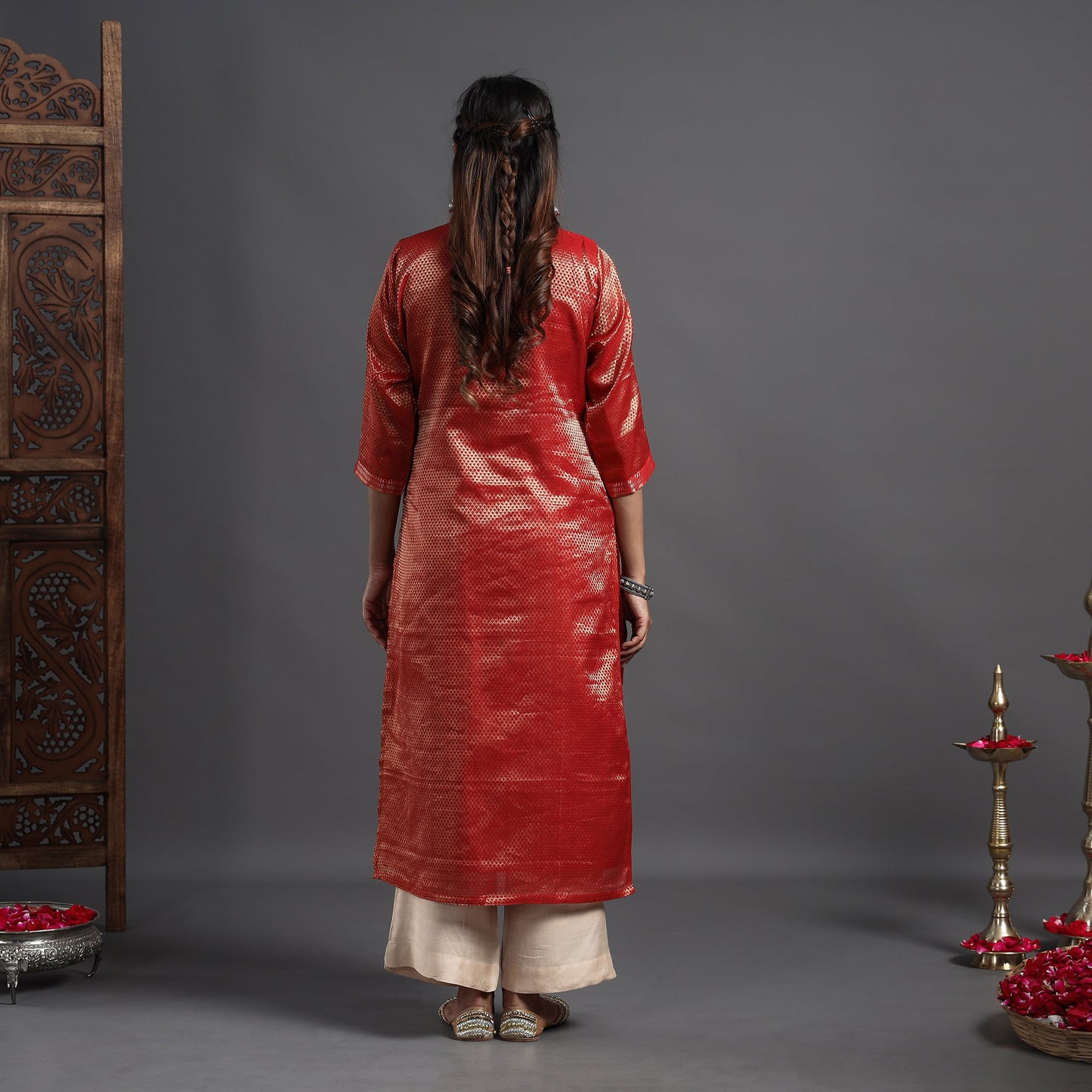  Traditional Maheshwari Tissue Zari Work Cotton Handloom Kurta with Dupatta Set 