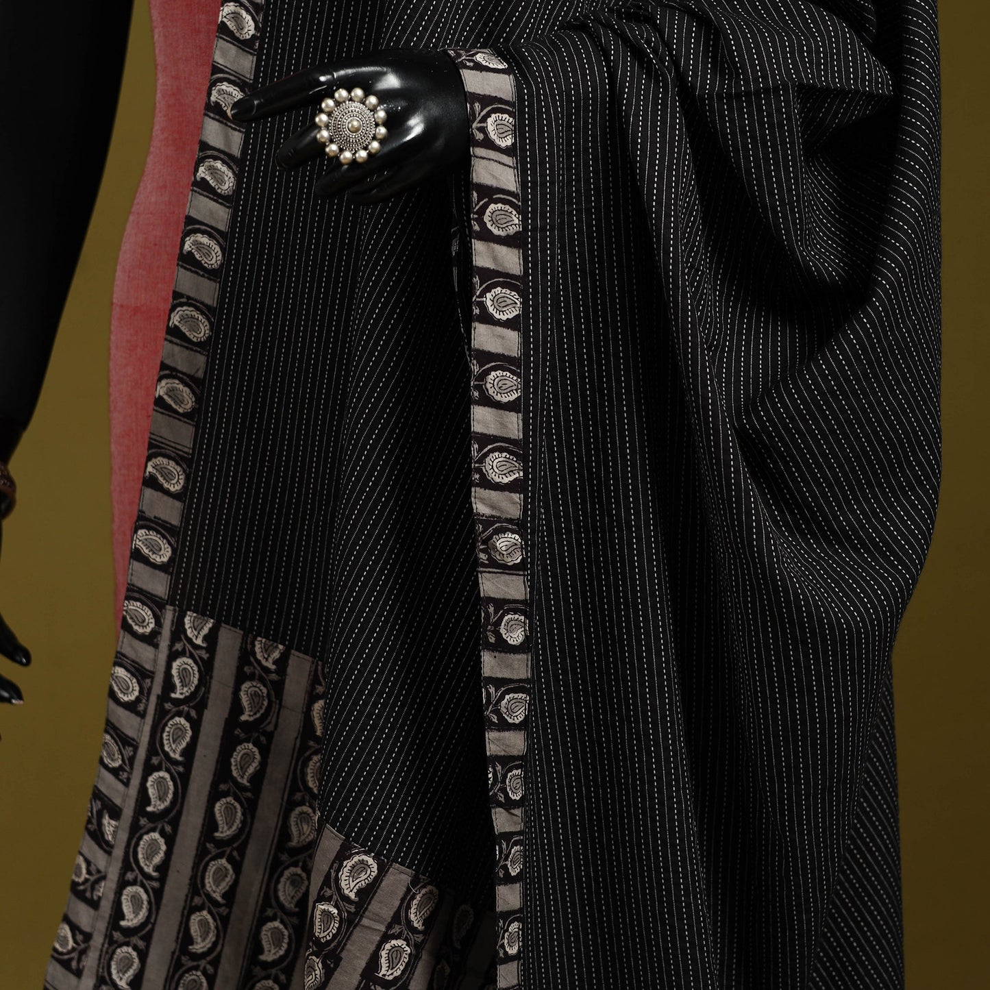 Running stitch with patchwork cotton dupatta 01