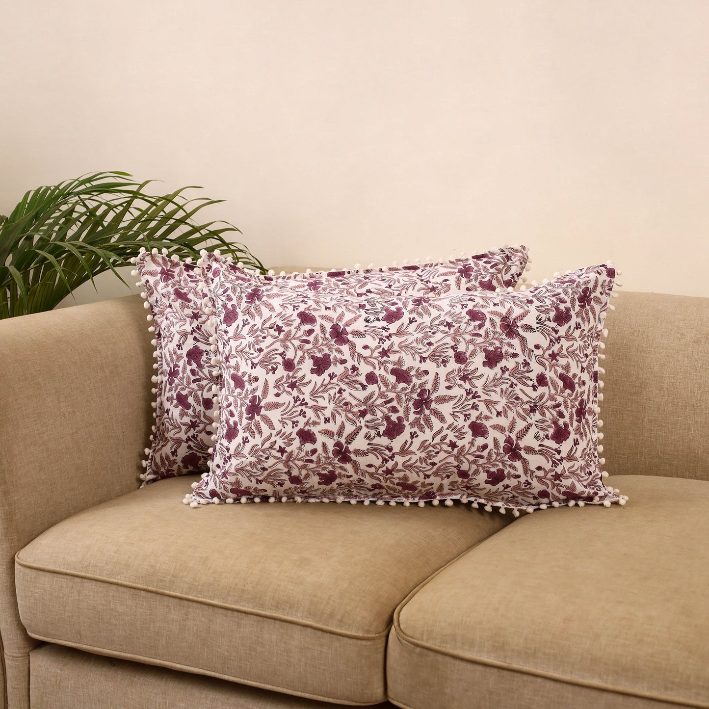 Sanganeri pillow cover with pom (set of 2) 02 - handcrafted