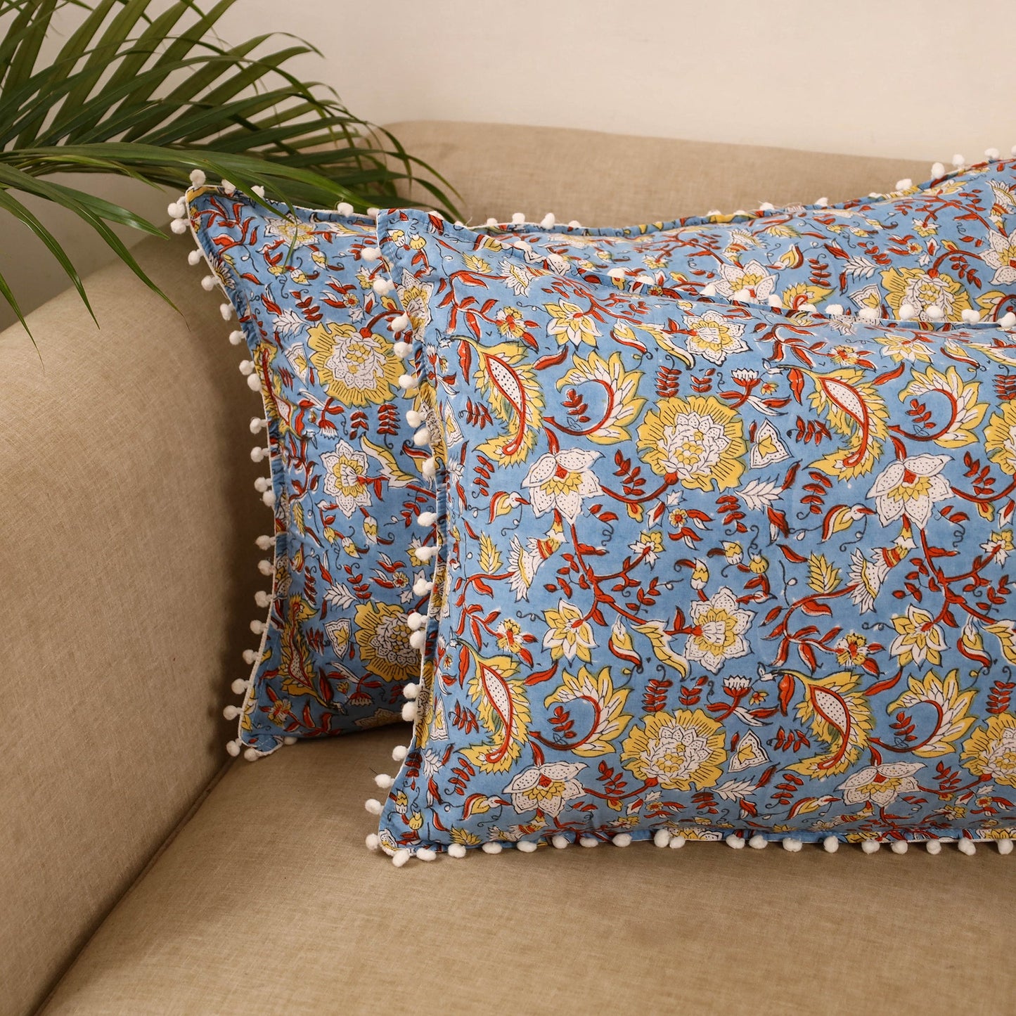 Sanganeri pillow cover with pom (set of 2) 05 - handcrafted