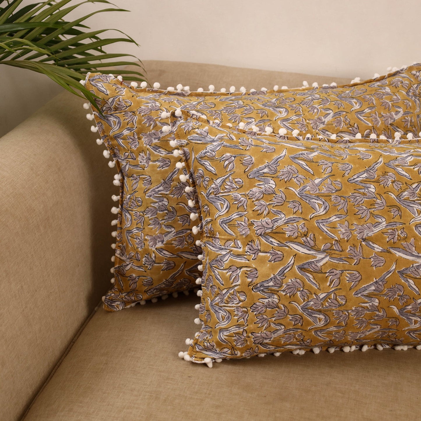 Sanganeri pillow cover with pom (set of 2) 37 - handcrafted