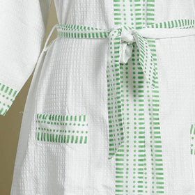 Buy Sanganeri Block Printed Waffle Weave Handwoven Bath Robe Online at iTokri.com